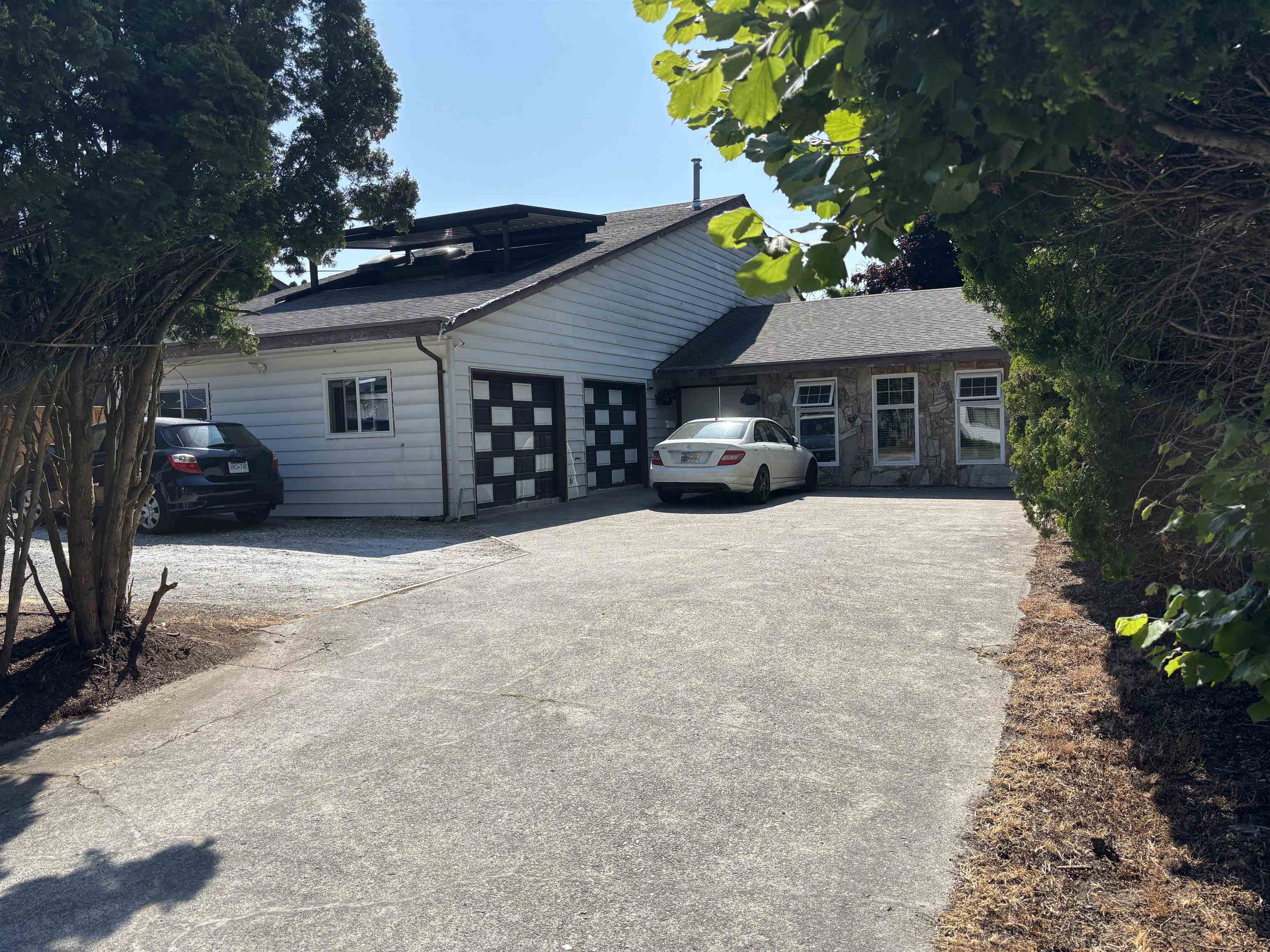 172 Street, Surrey, BC V3S 4Y2