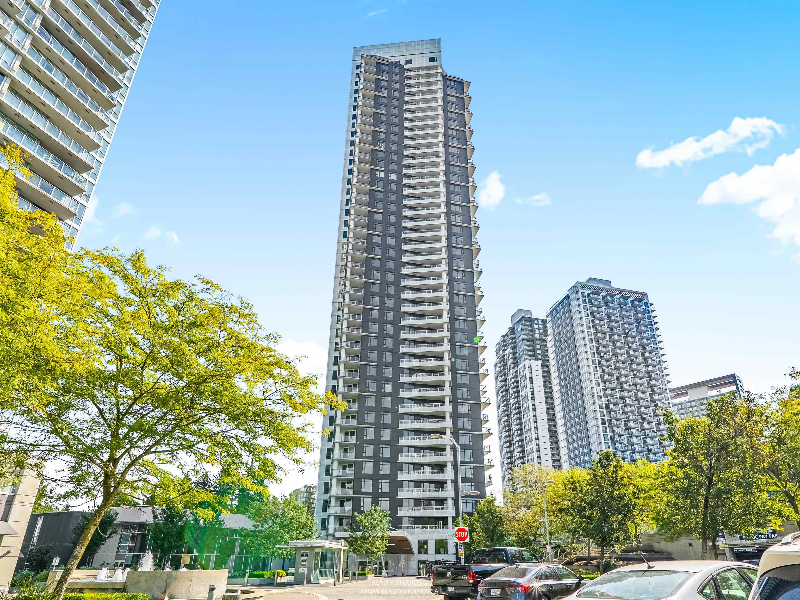 9887 Whalley Boulevard #2305, Surrey, BC V3T 0P4