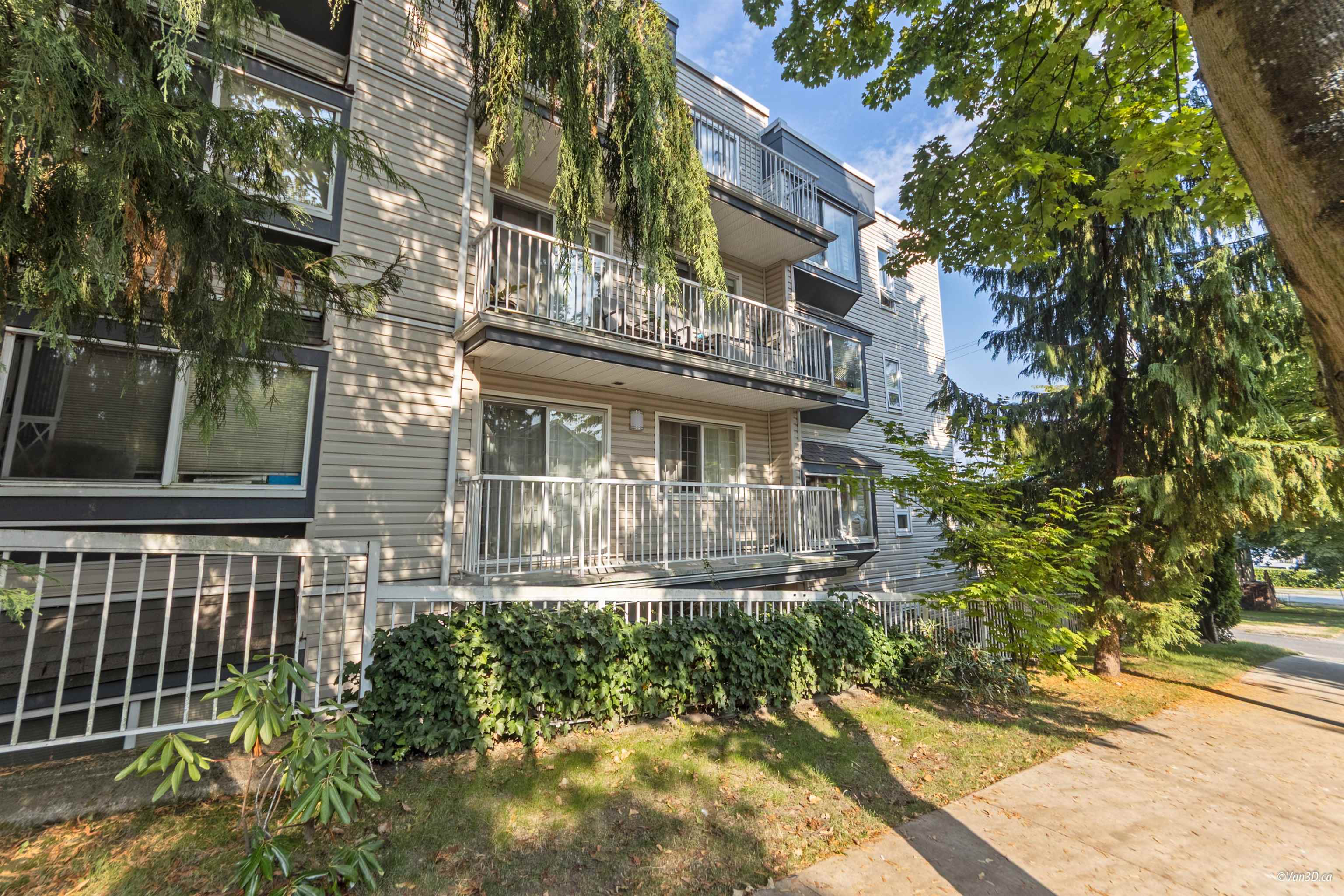 2295 Pandora Street #202, Vancouver, BC V5L 1N6