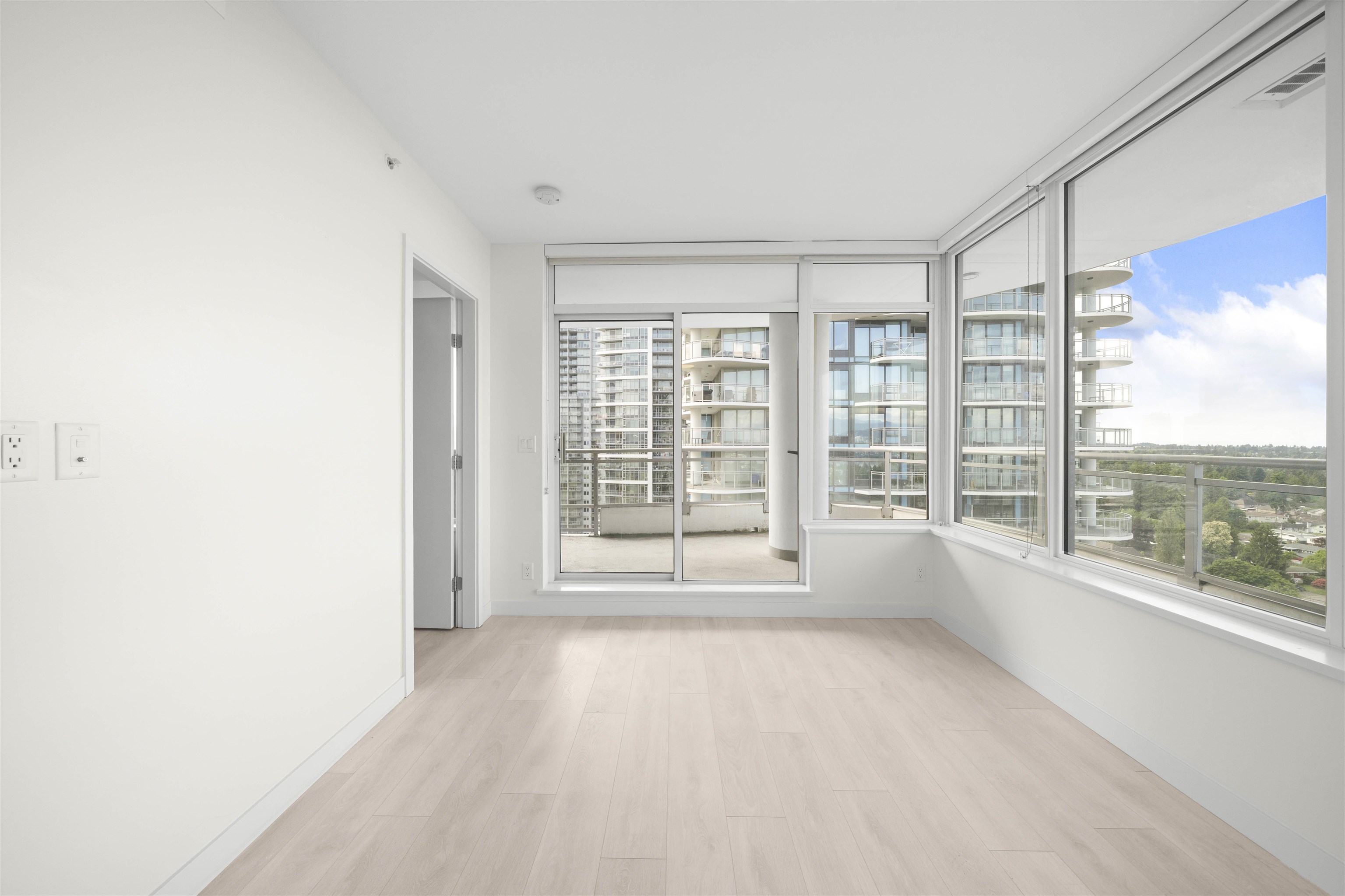13318 104 Avenue #2108, Surrey, BC V3T 0R2
