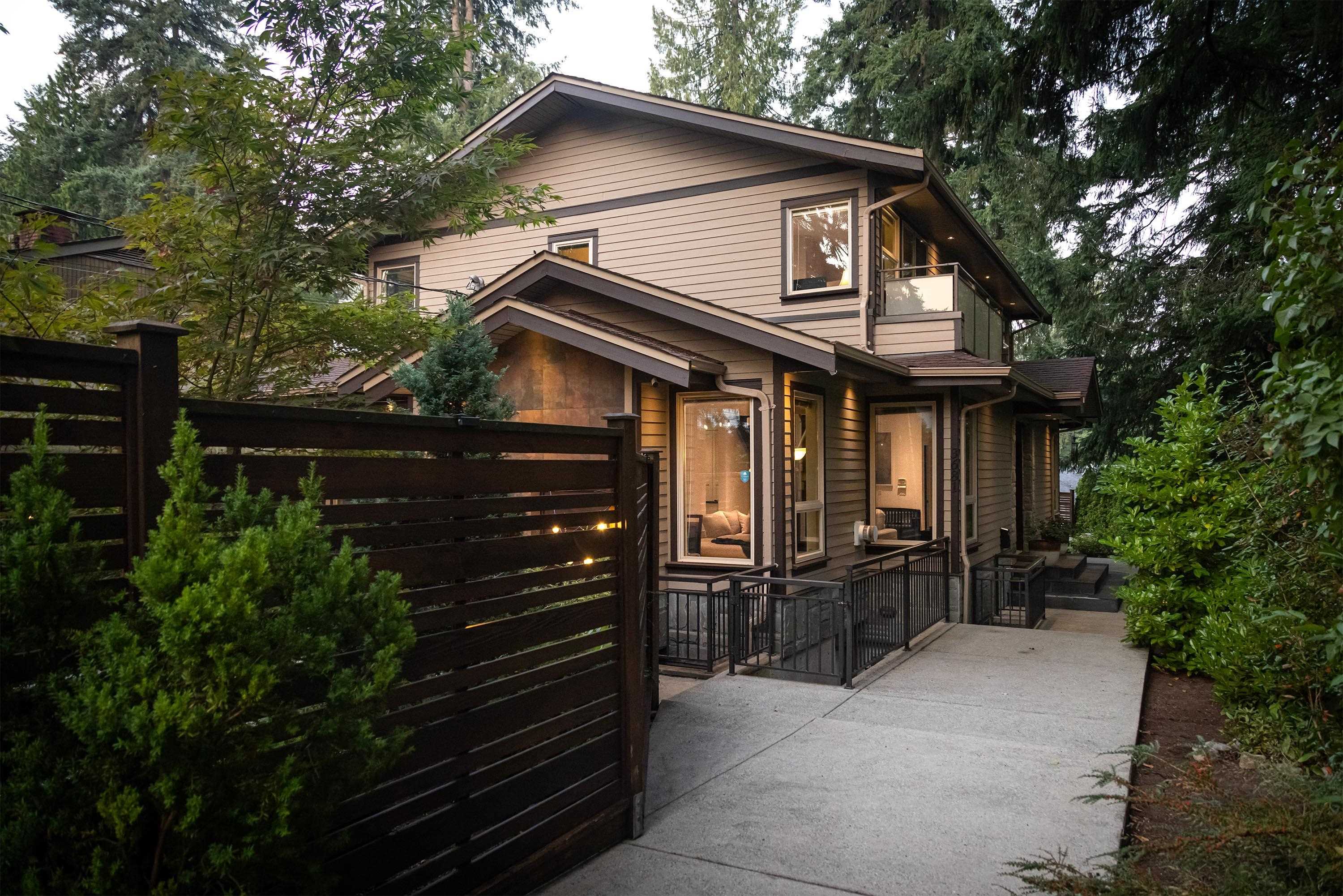 3681 Henderson Avenue, North Vancouver, BC V7J 3C8