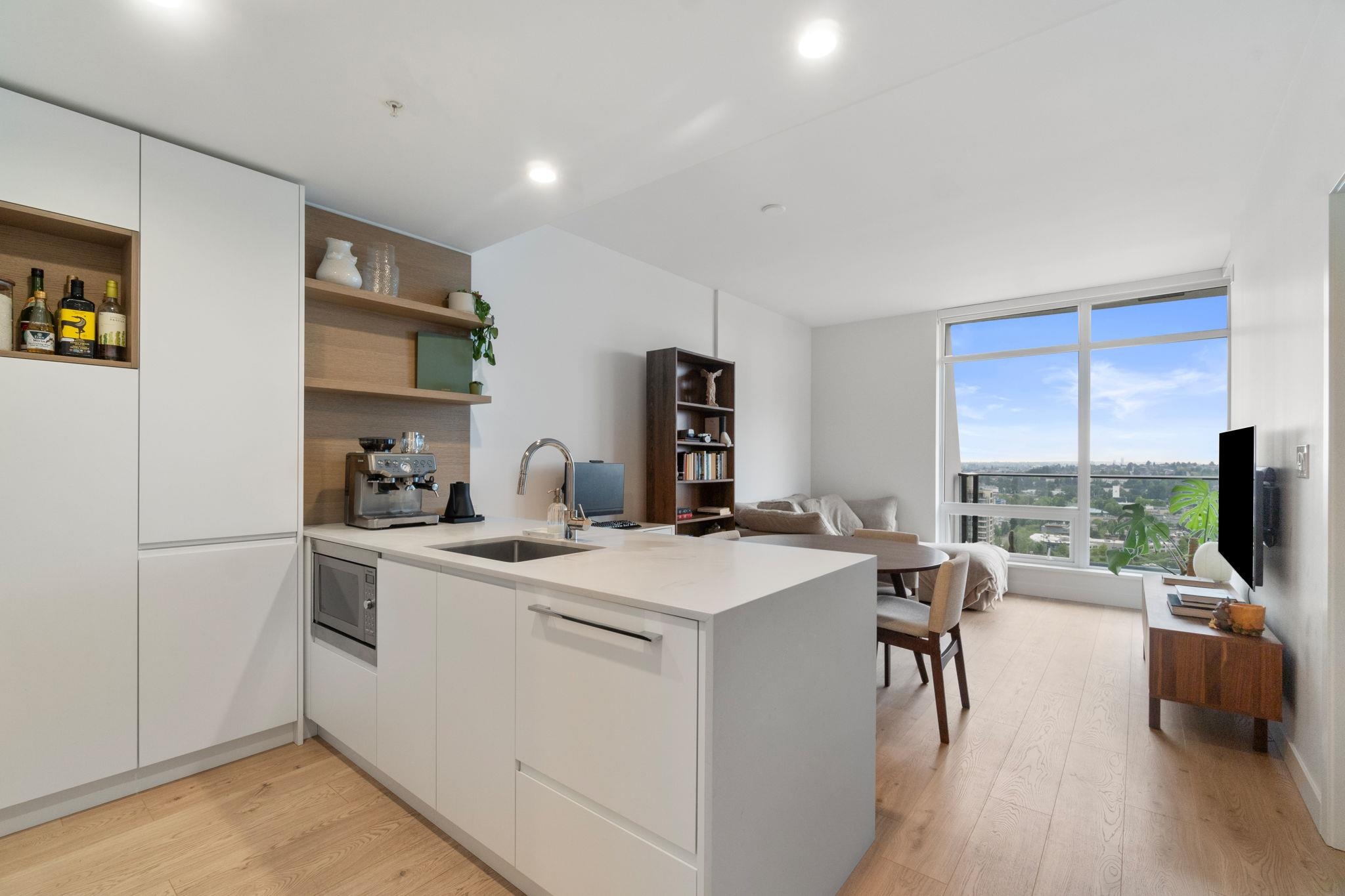 2181 Madison Avenue #2103, Burnaby, BC V5C 0N4