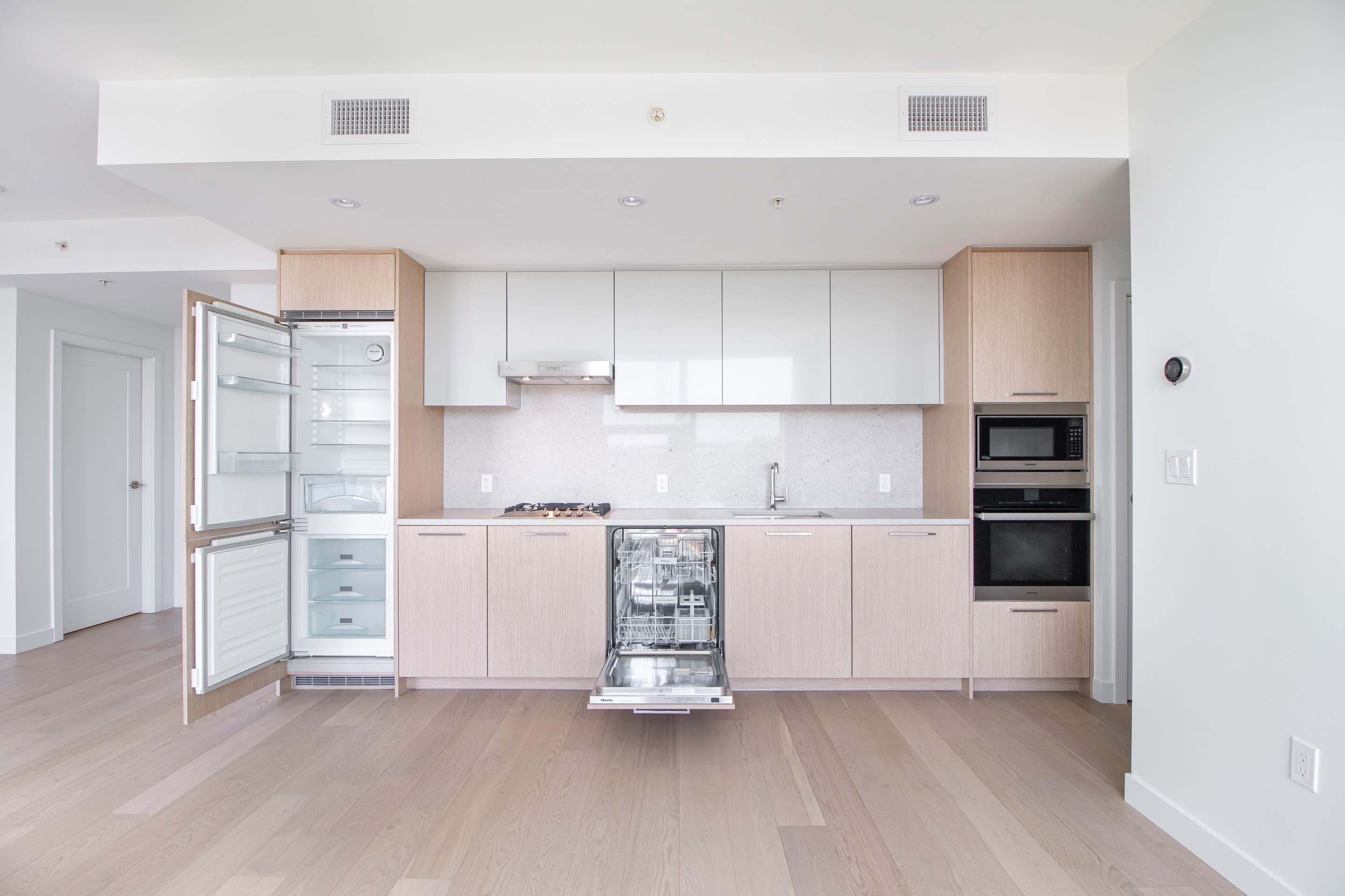 3331 Number 3 Road #1502, Richmond, BC V6X 2B6
