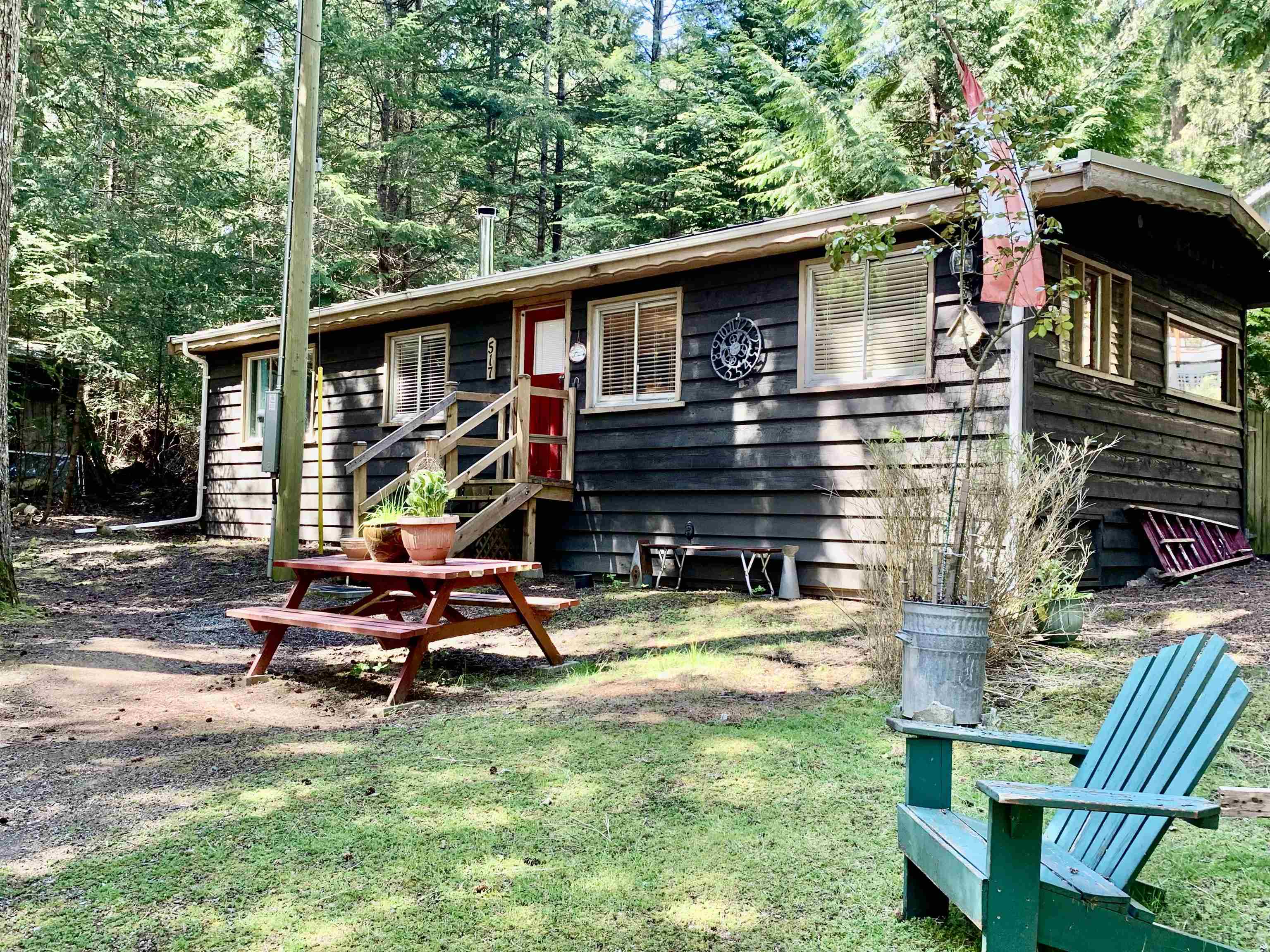 517 Abbott Rd, Mayne Island, BC V0N 2J1