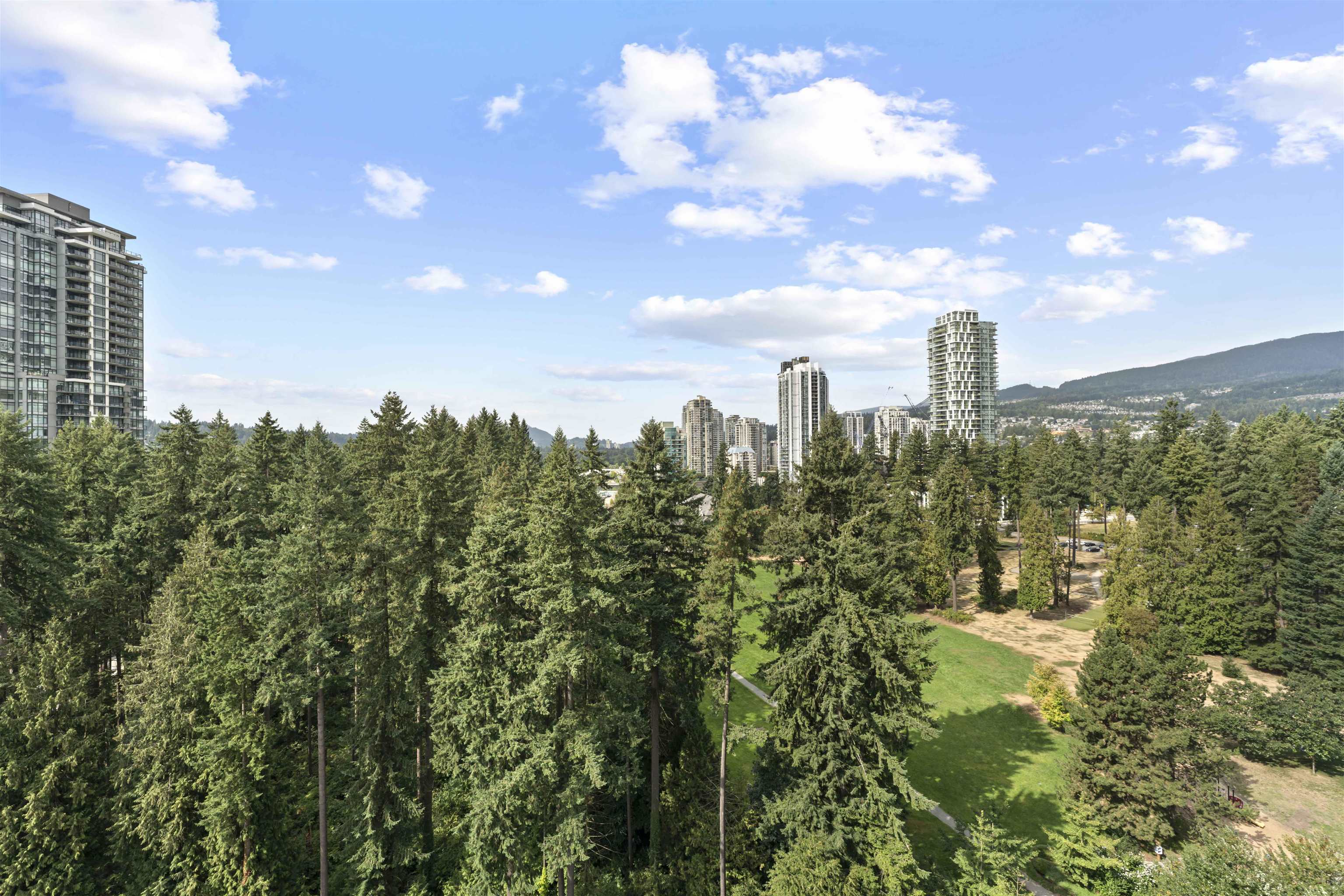 3096 Windsor Gate #1605, Coquitlam, BC V3B 0P4