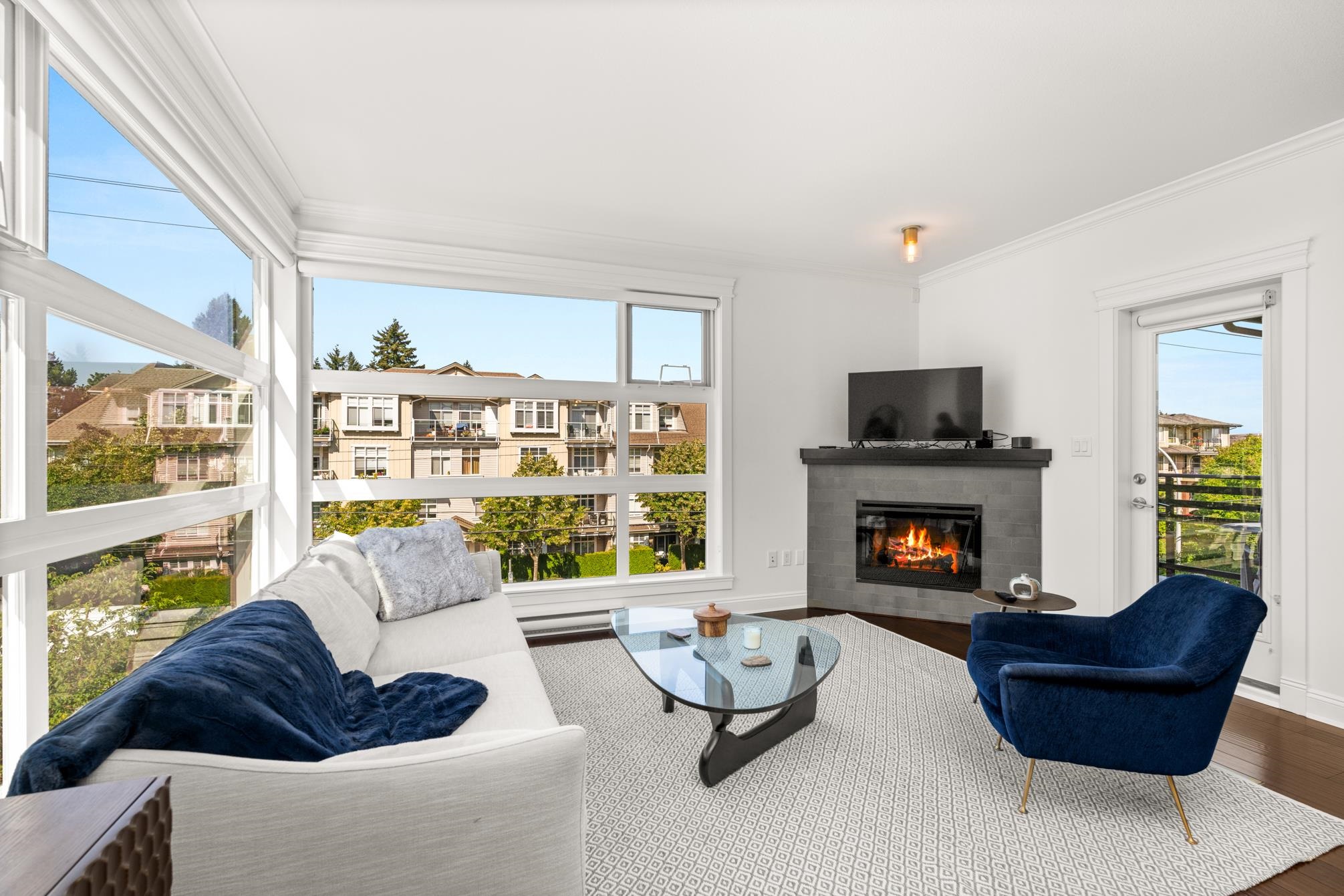 15336 17a Avenue #302, Surrey, BC V4A 1V3