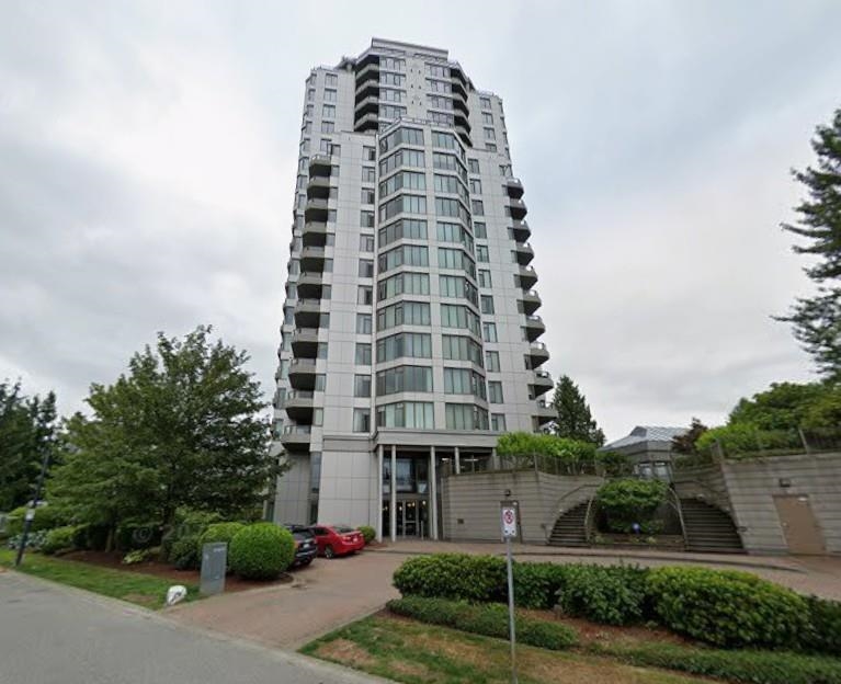 13880 101 Avenue #1702, Surrey, BC V3T 5T1