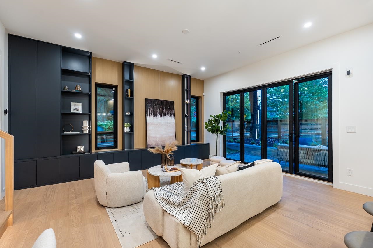 487 East 31st Avenue, Vancouver, BC V5V 4A8