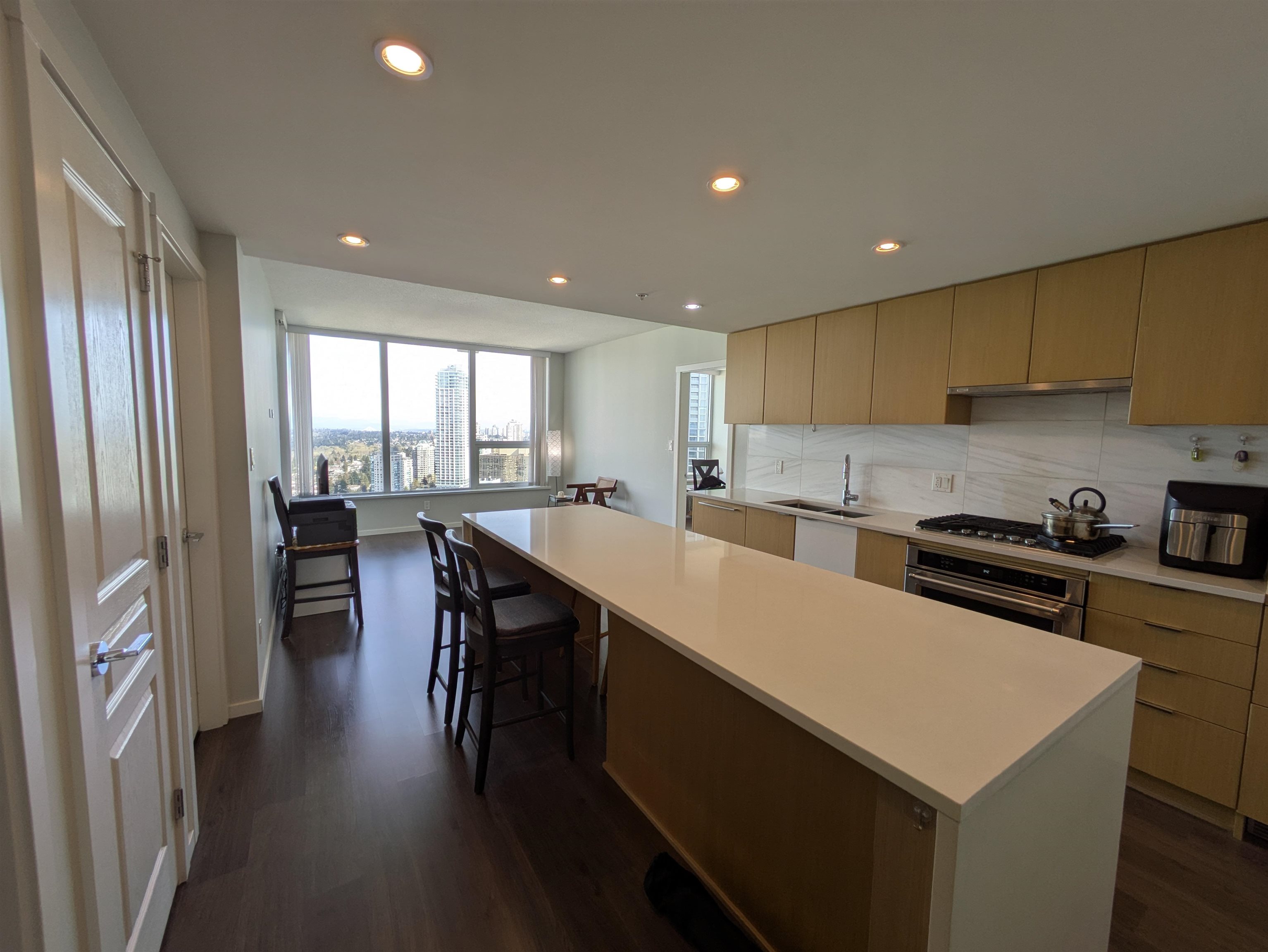 5883 Barker Avenue #3502, Burnaby, BC V5H 0G4