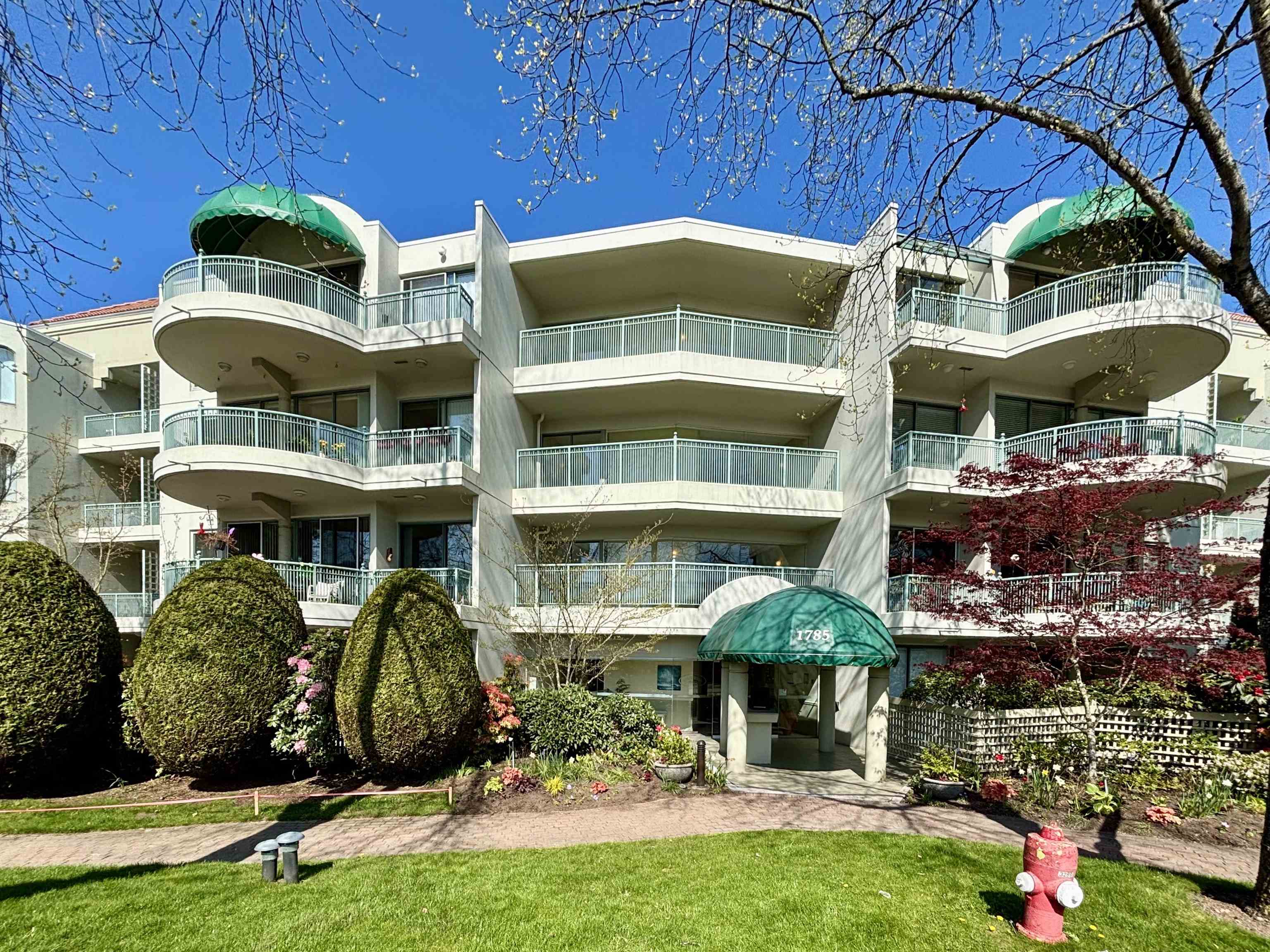 1785 Martin Drive #102, Surrey, BC V4A 9T5