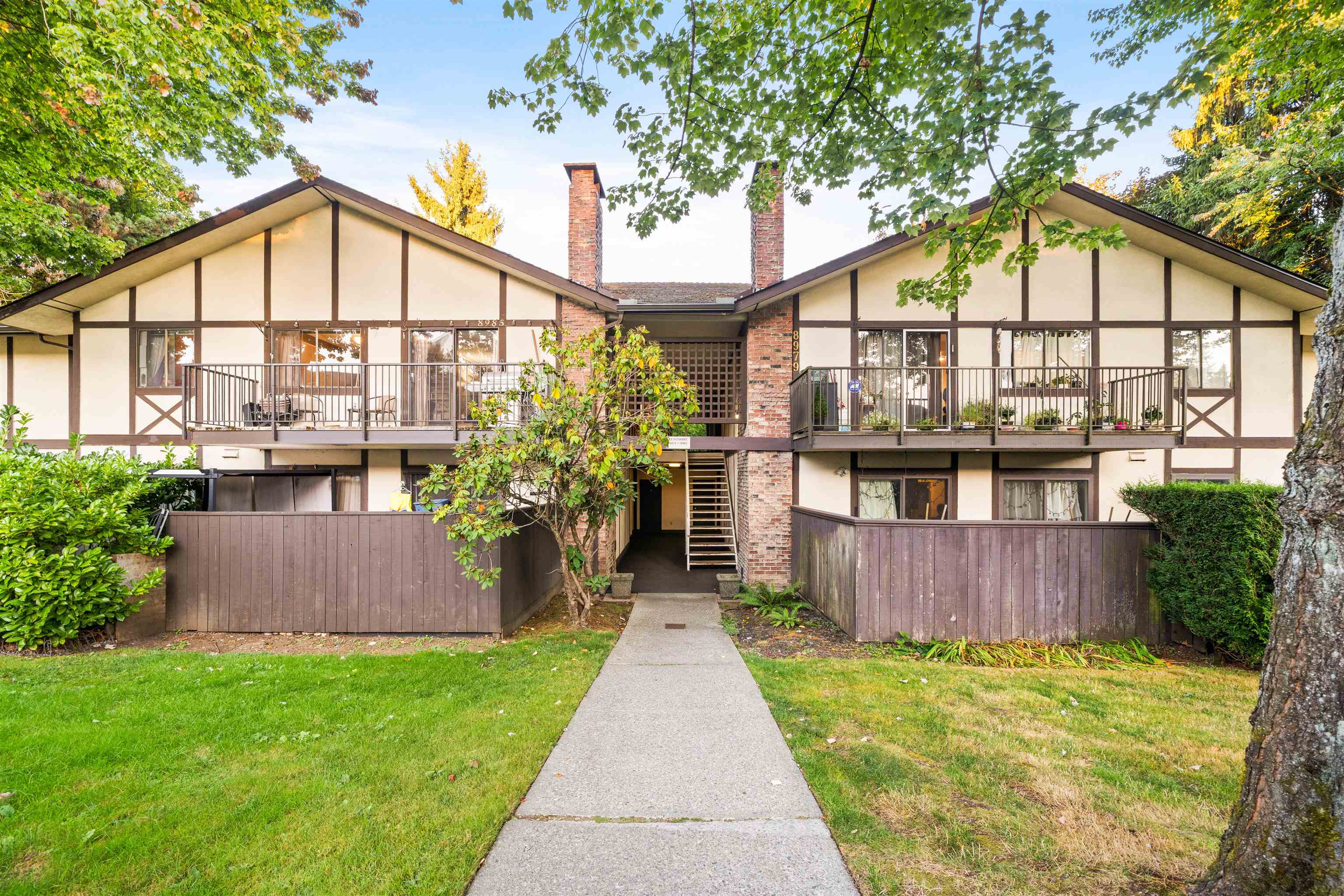 8851-8985 Horne Street, Burnaby, BC V3N 4J8