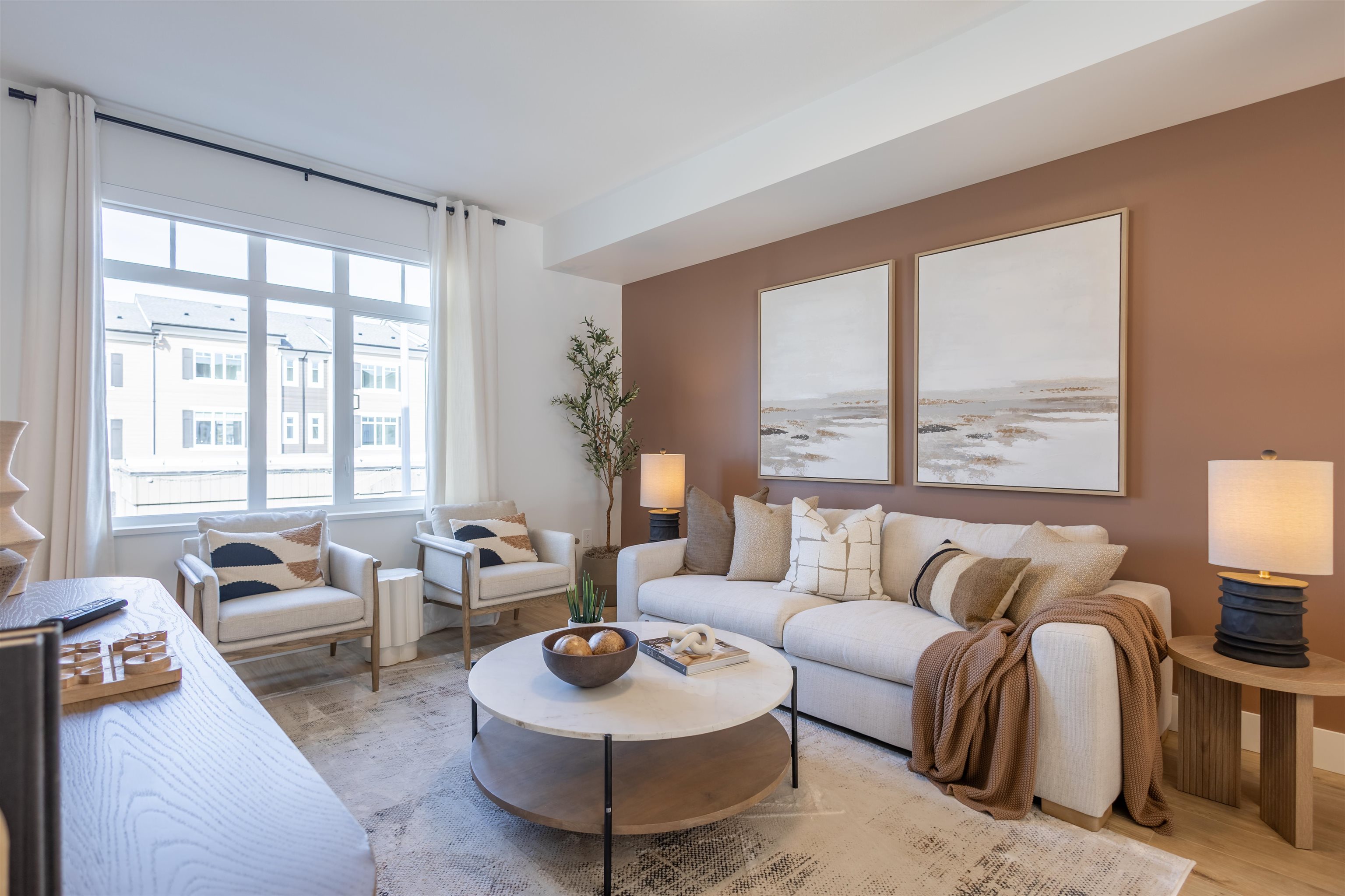 16325 21 Avenue #8, Surrey, BC V3S 9M8