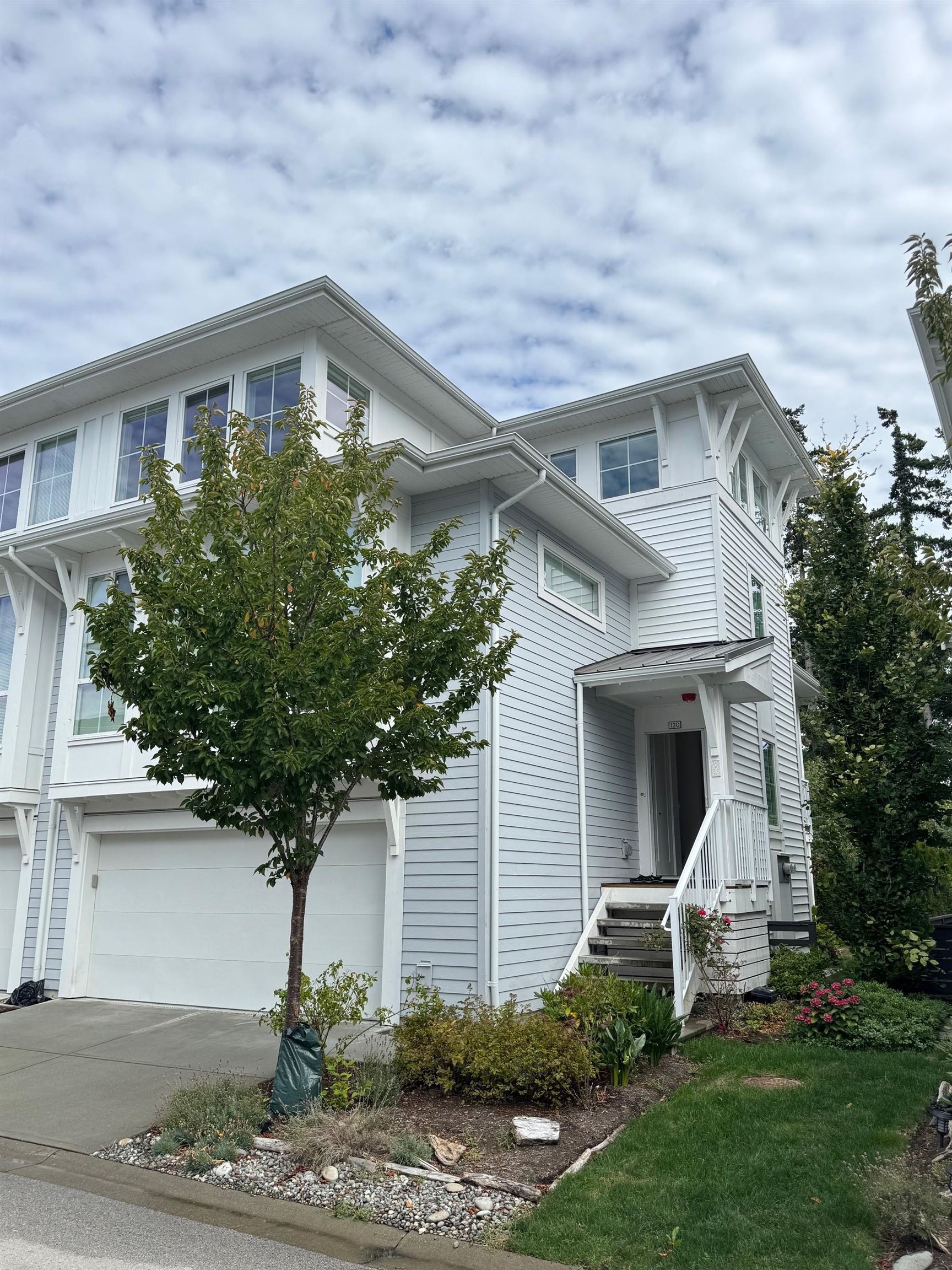 4638 Orca Way #120, Tsawwassen, BC V4M 0C2