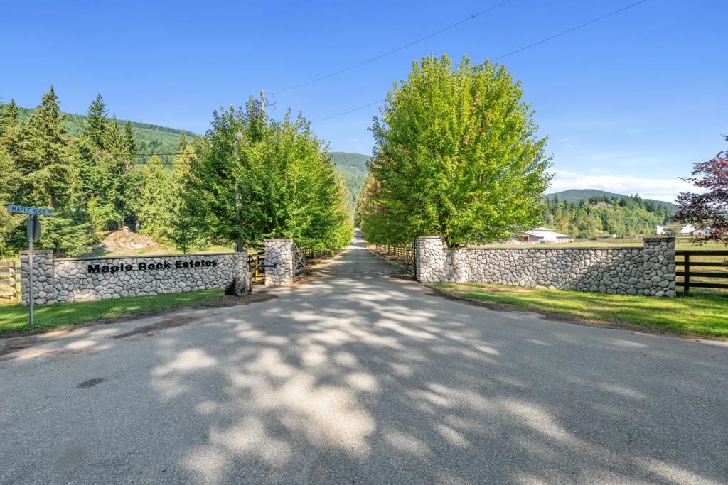 1400 Maple Rock Dr, Columbia Valley, BC V2R 4X5