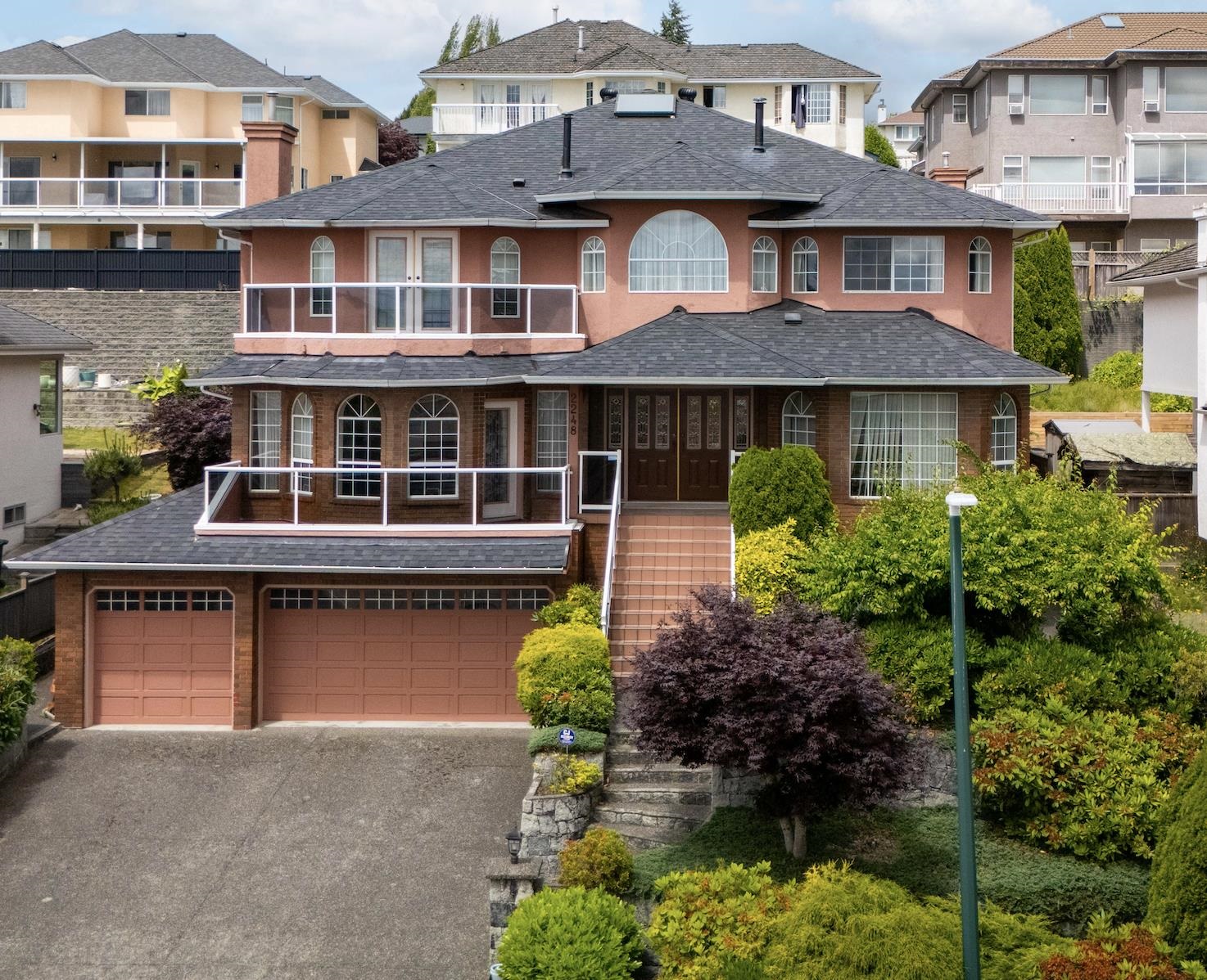 2248 Sicamous Avenue, Coquitlam, BC V3K 6R9