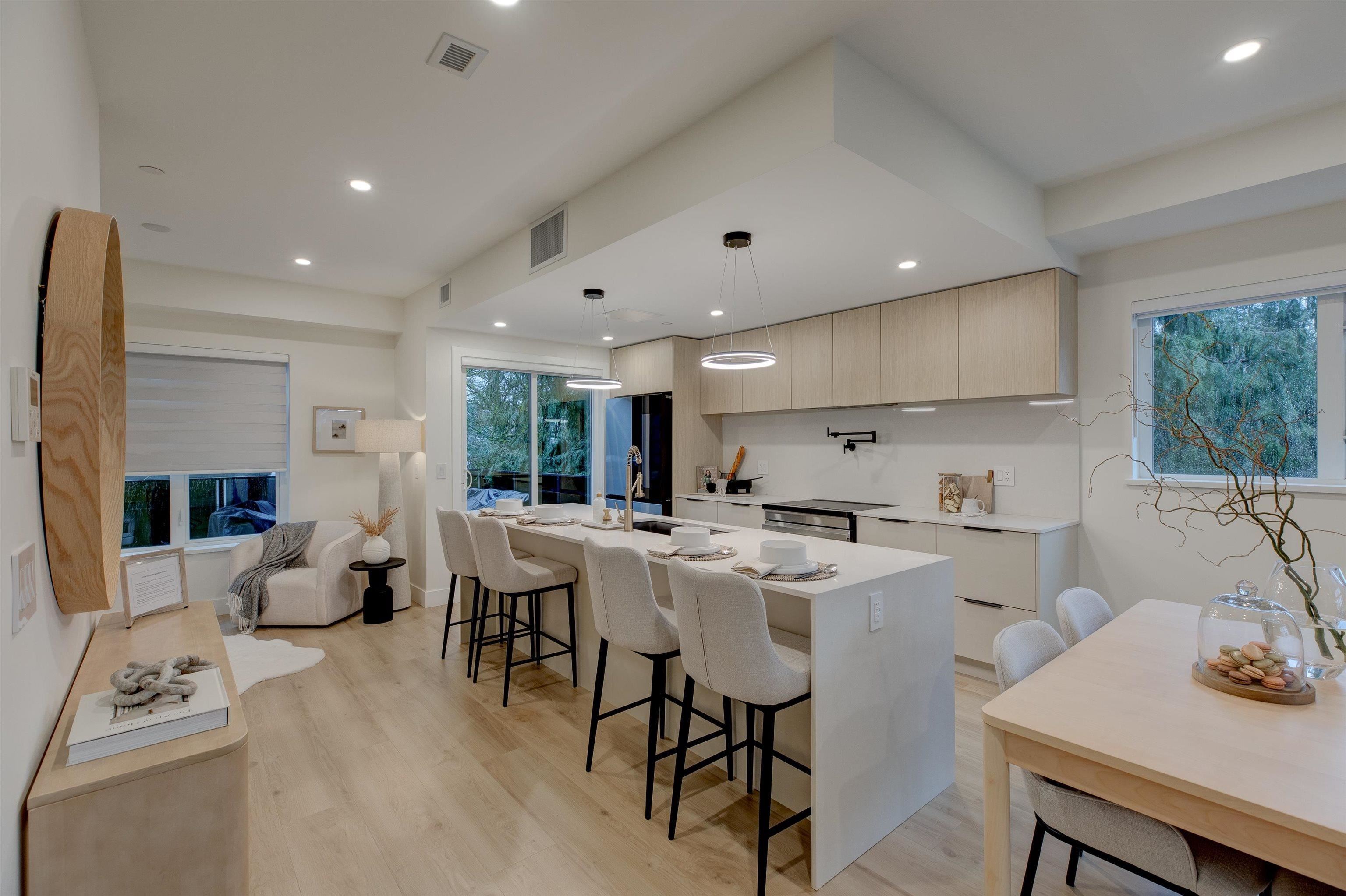 339 Keary Street #5, New Westminster, BC V3L 3L2