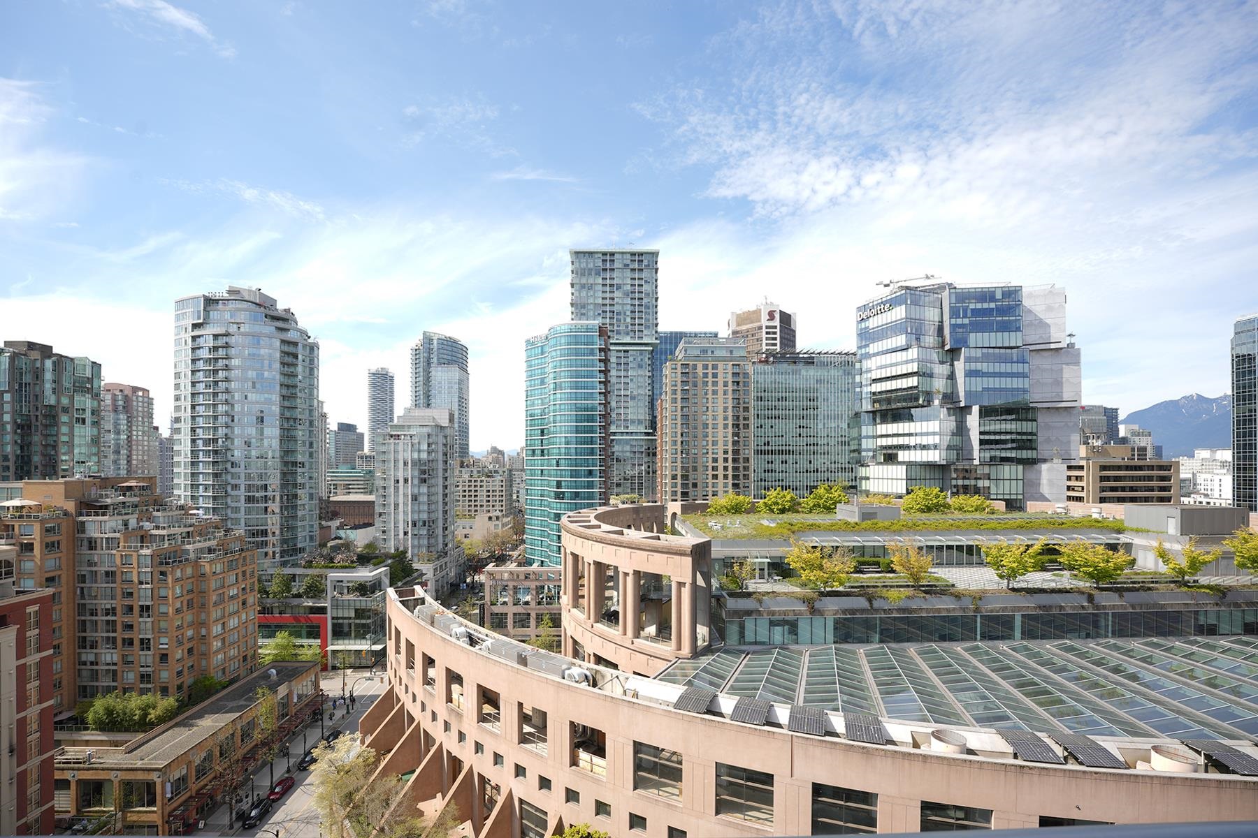 788 Hamilton Street #2208, Vancouver, BC V6B 0E9
