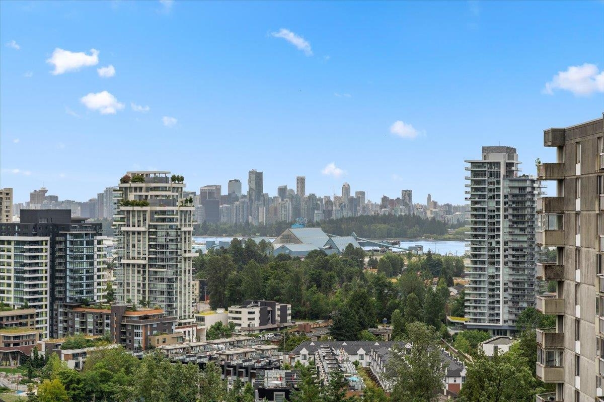 2016 Fullerton Avenue #1710, North Vancouver, BC V7P 3E6