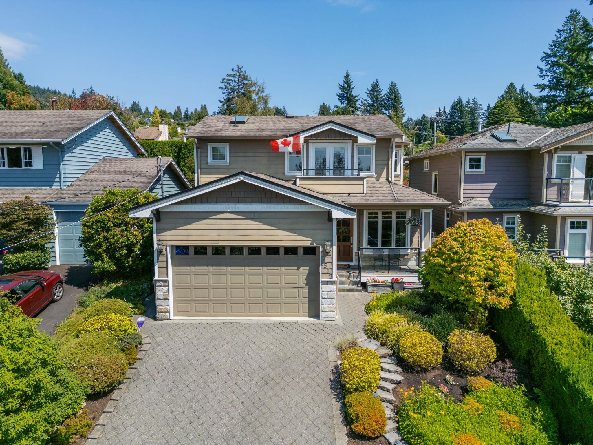 3512 Calder Avenue, North Vancouver, BC V7N 3R9