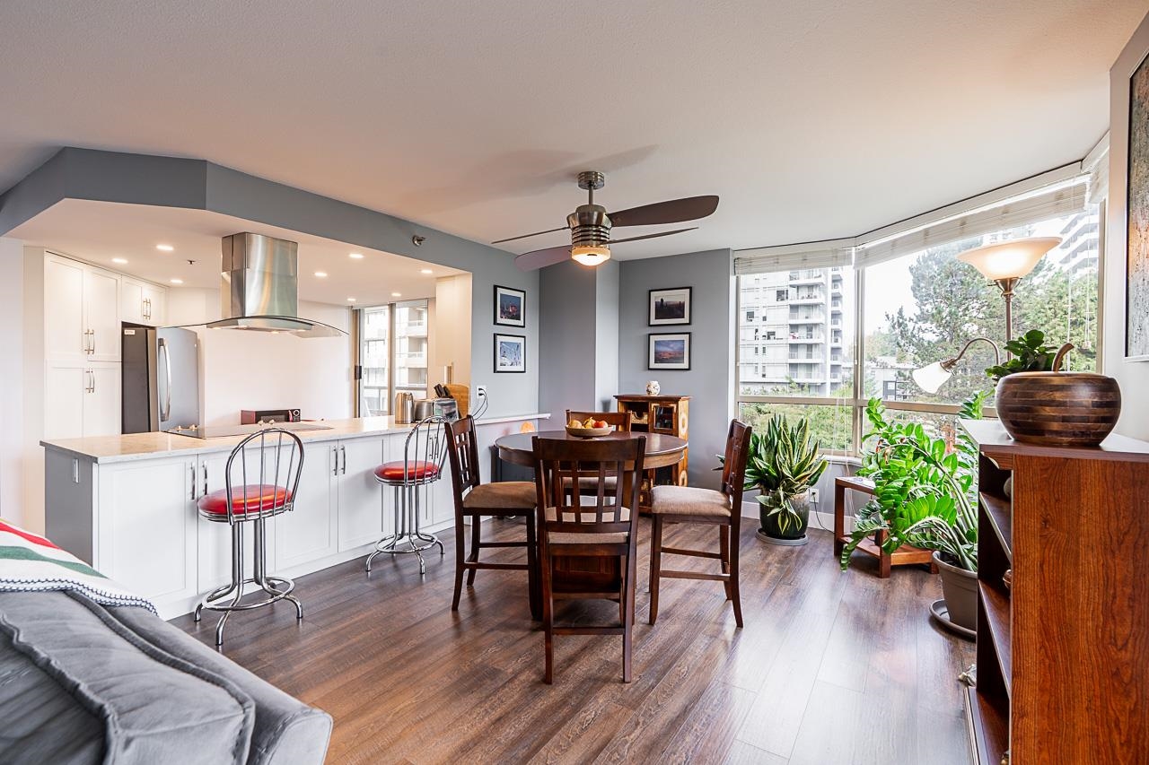 728 Farrow Street #402, Coquitlam, BC V3J 3S6