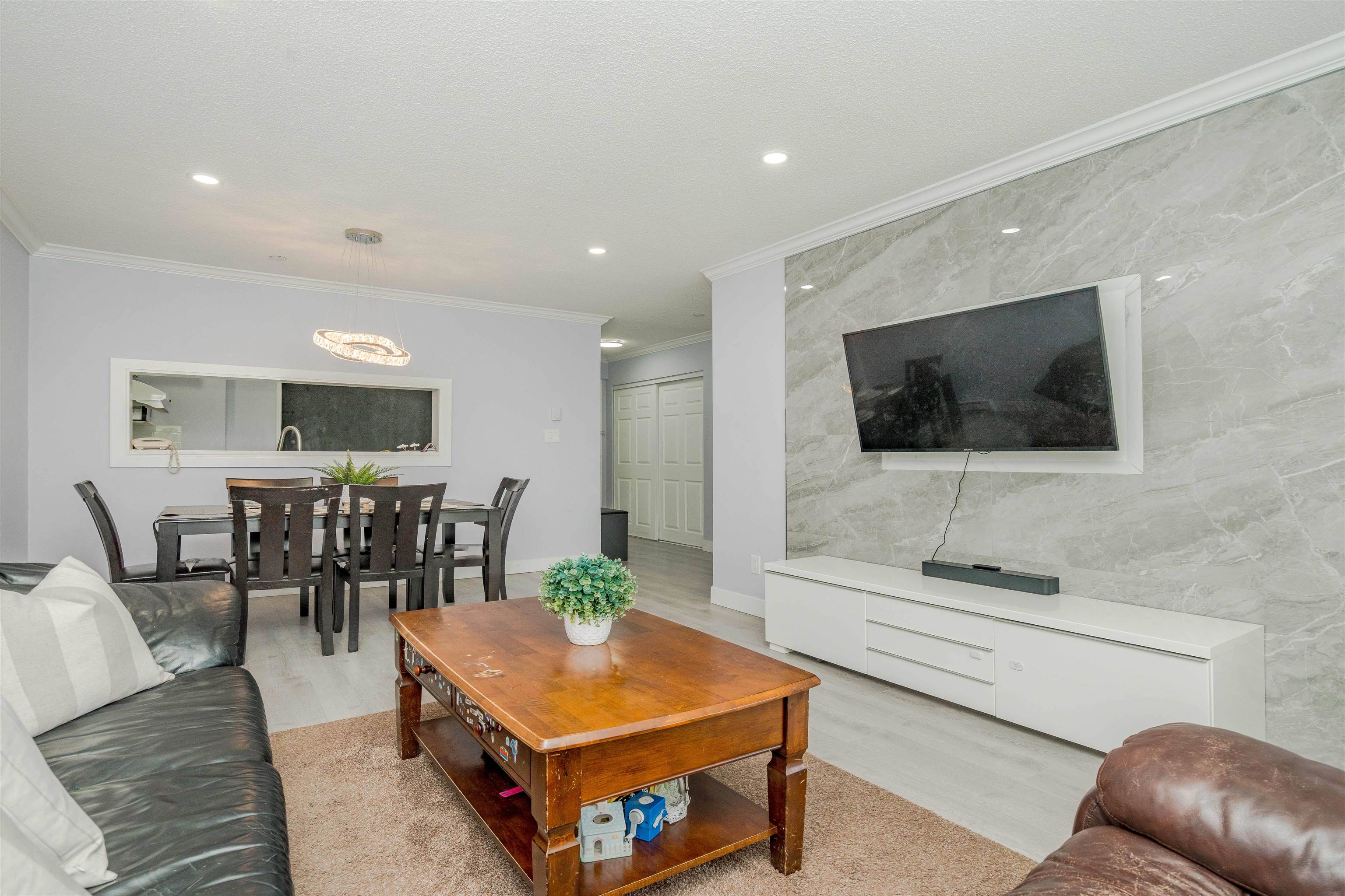 16137 83 Avenue #312, Surrey, BC V4N 0N1