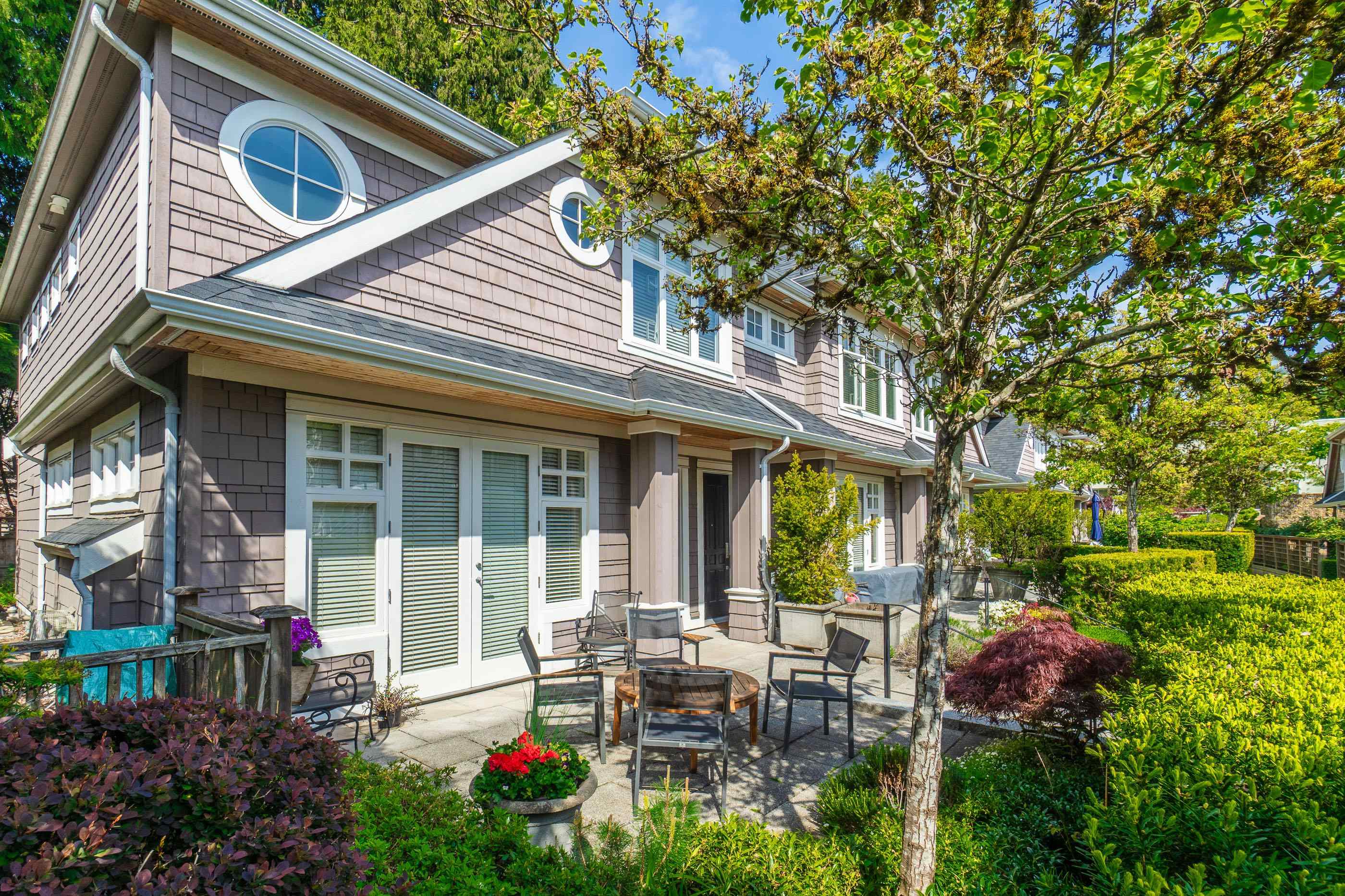 2129 Gordon Avenue, West Vancouver, BC V7V 1W1