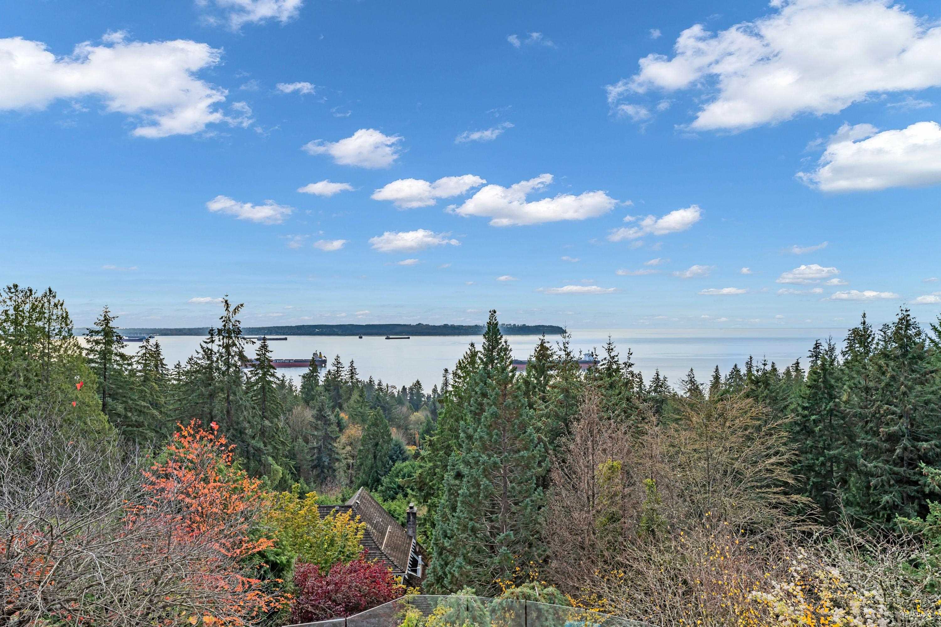 4253 Rockbank Place, West Vancouver, BC V7W 1A8