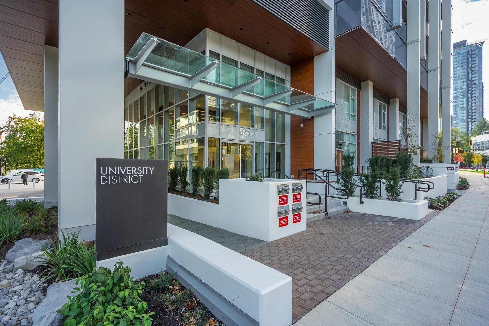 10448 University Dr #1608, Surrey, BC V3T 0S7