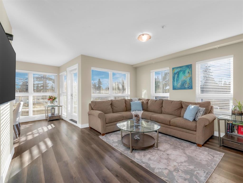 4815 55b St #105, Delta, BC V4K 3V7