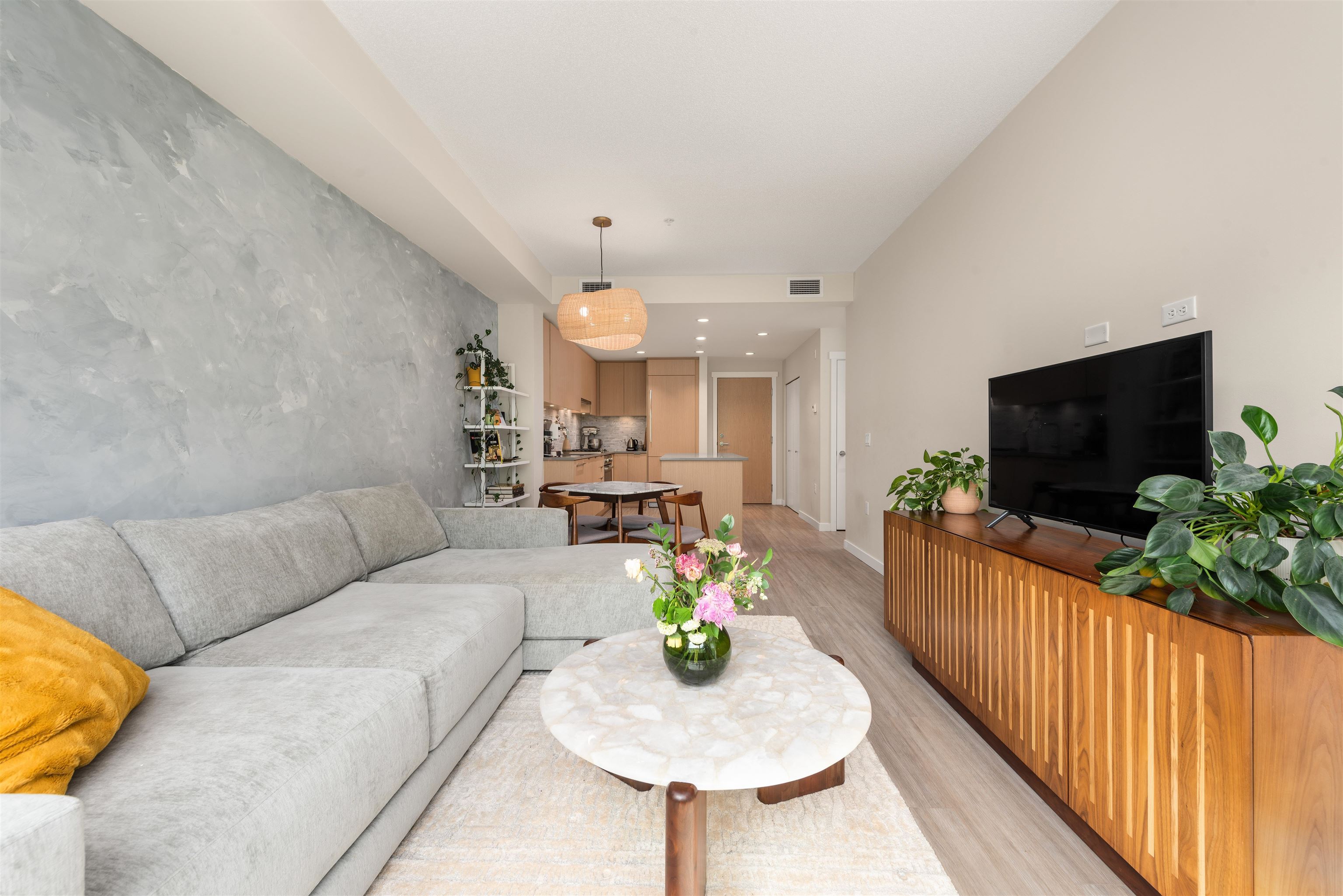 9233 Odlin Rd #218, Richmond, BC V6X 0V4