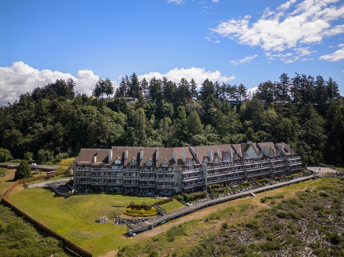 1120 Tsatsu Shores Drive #319, Delta, BC V4M 4G3