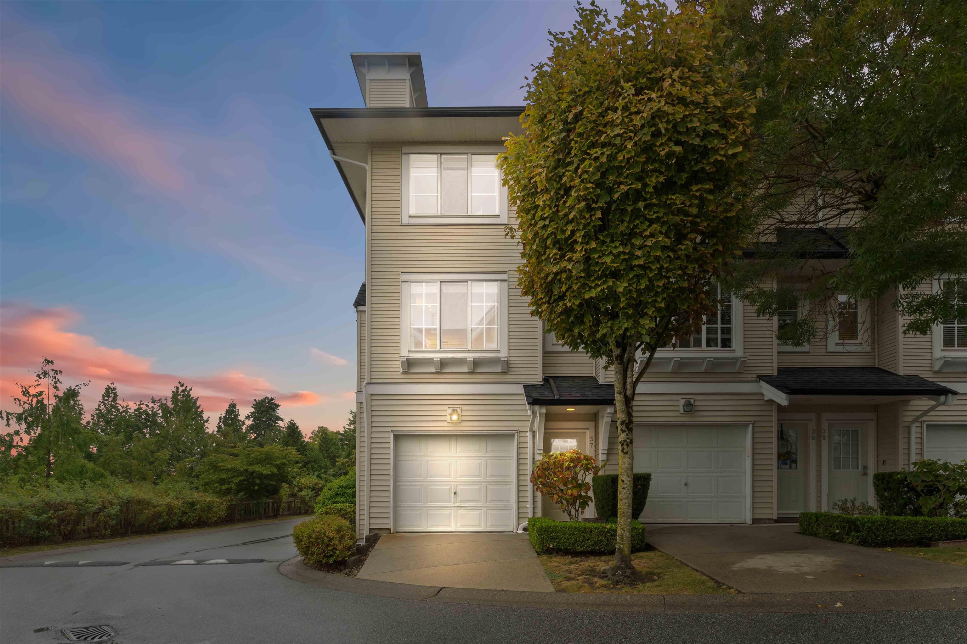 20560 66 Avenue #37, Langley, BC V2Y 2Y8