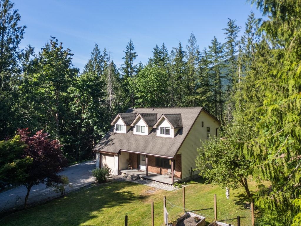 6008 Dubois Rd #6002, Madeira Park, BC V0N 2H1