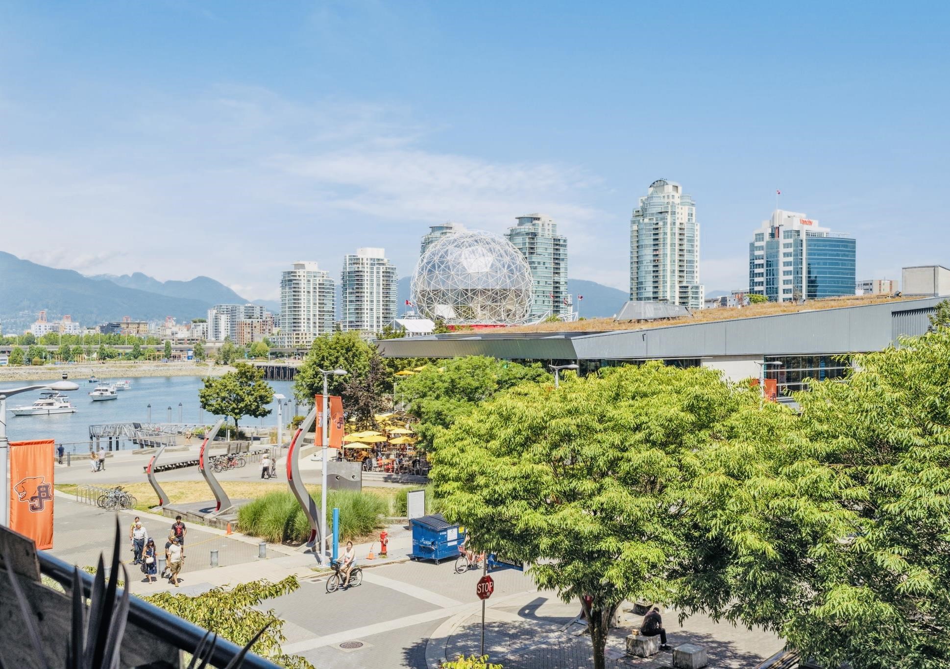 1625 Manitoba Street #302, Vancouver, BC V5Y 0B8