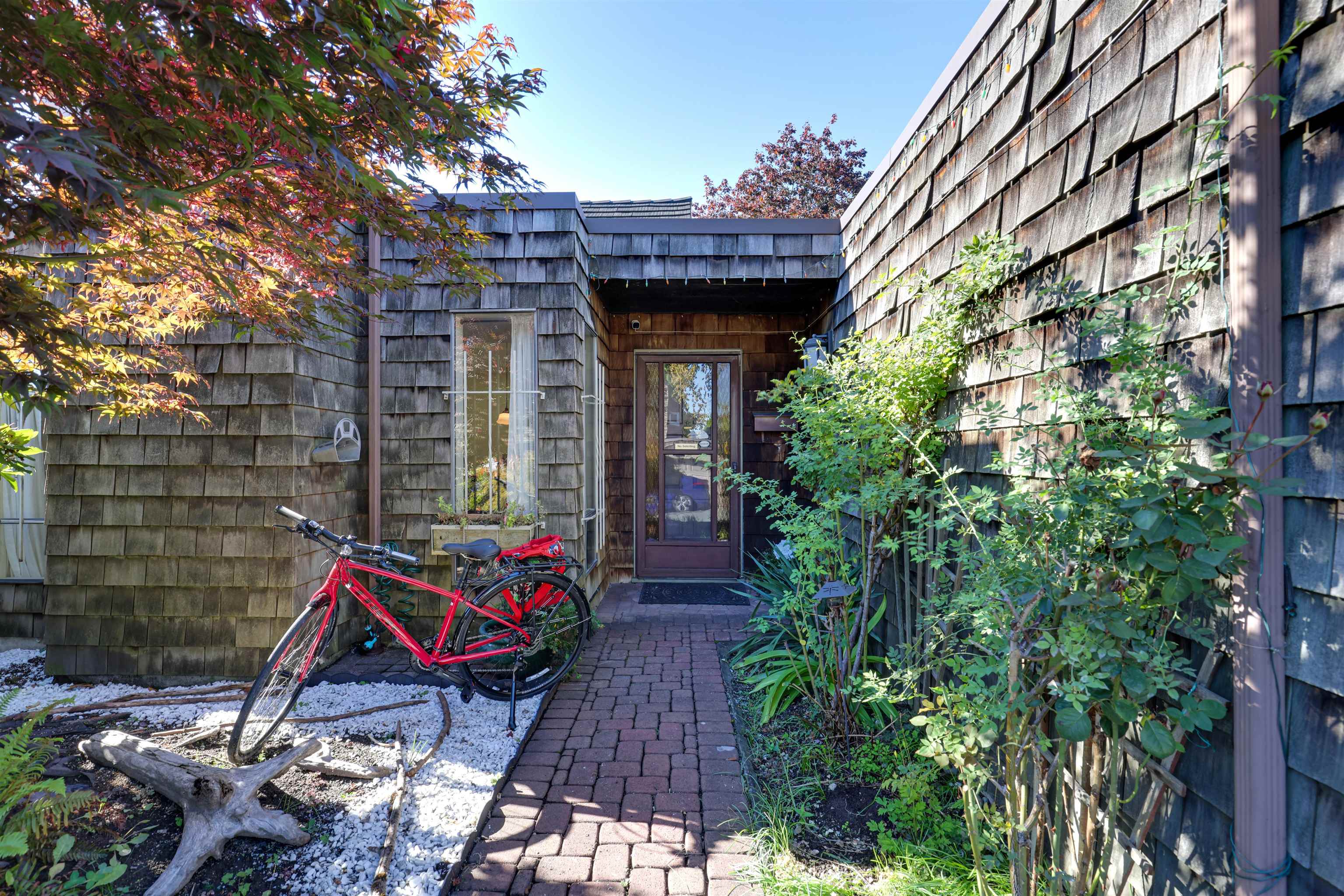 7847 Marchwood Place, Vancouver, BC V5S 4A6