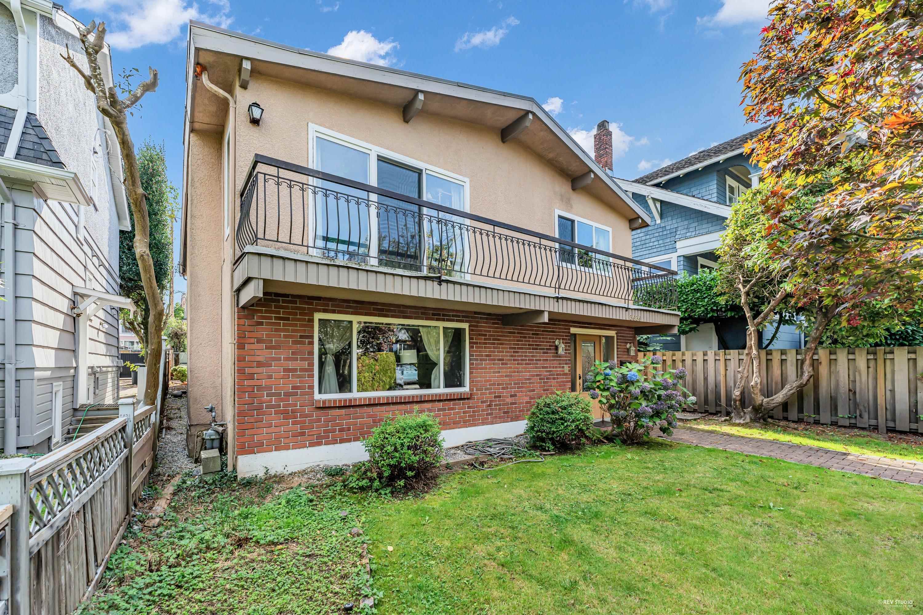 3636 West 18th Avenue, Vancouver, BC V6S 1B2