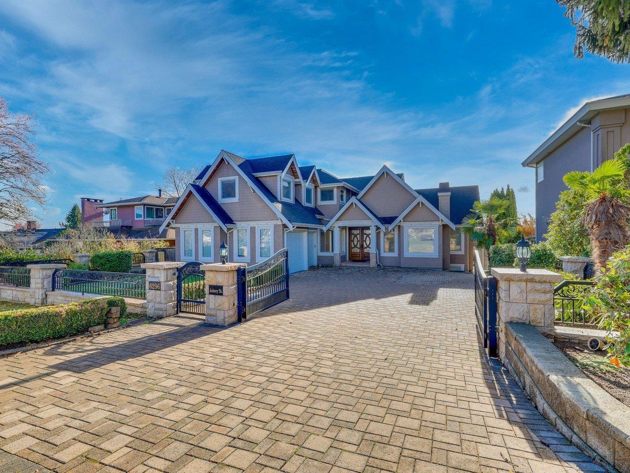 6296 Aubrey Street, Burnaby, BC V5B 2E1