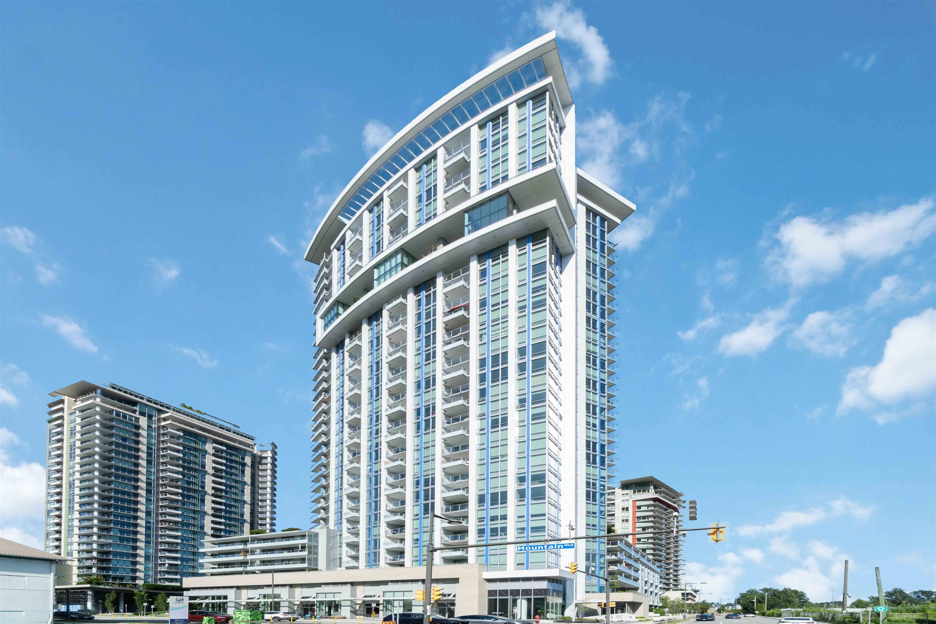 1500 Fern St #1806, North Vancouver, BC V7J 0E6