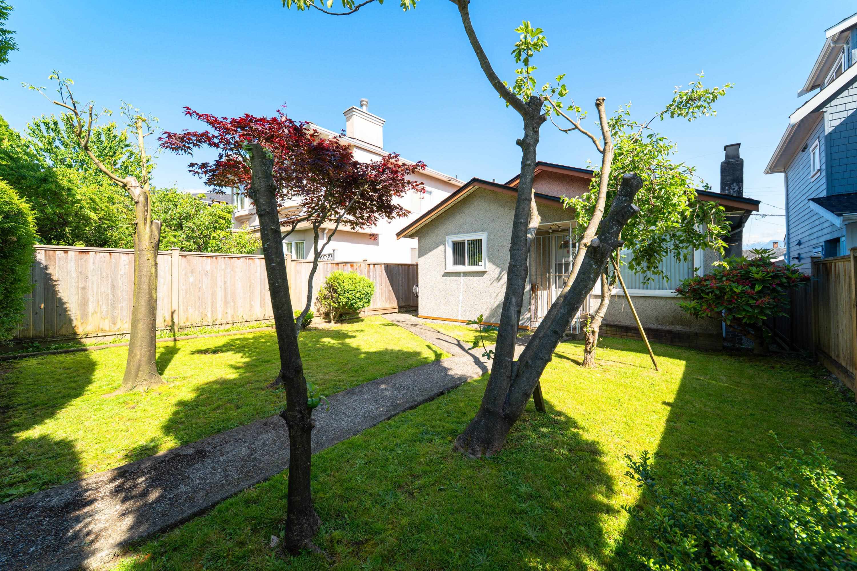 3089 East 1st Avenue, Vancouver, BC V5M 1B3