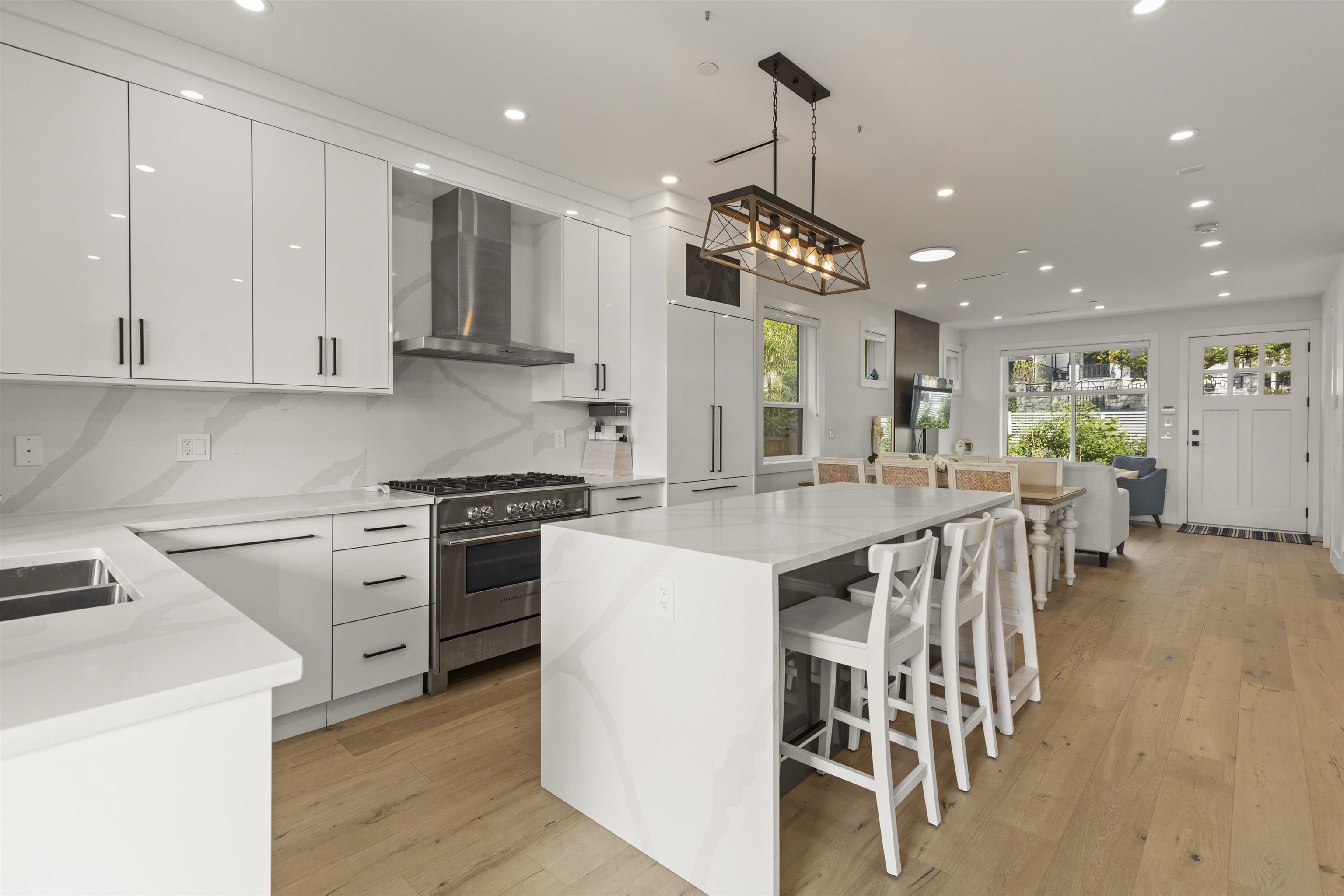 2666 East 6th Avenue, Vancouver, BC V5M 1R3