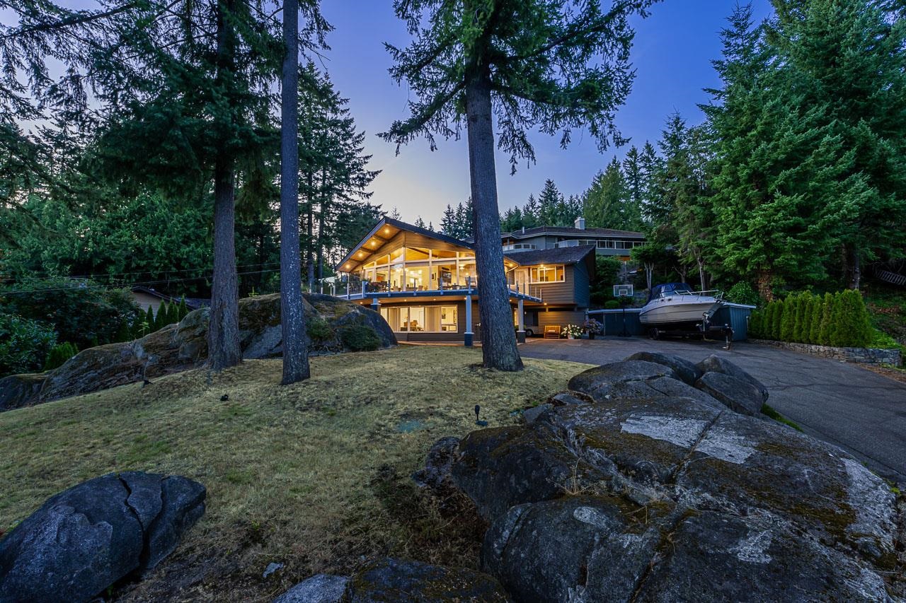 4375 Woodcrest Road, West Vancouver, BC V7S 2V9