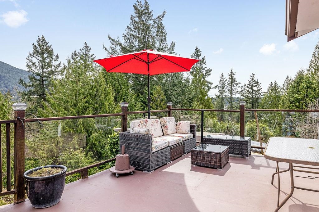 4906 Sinclair Bay Rd, Garden Bay, BC V0N 1S1