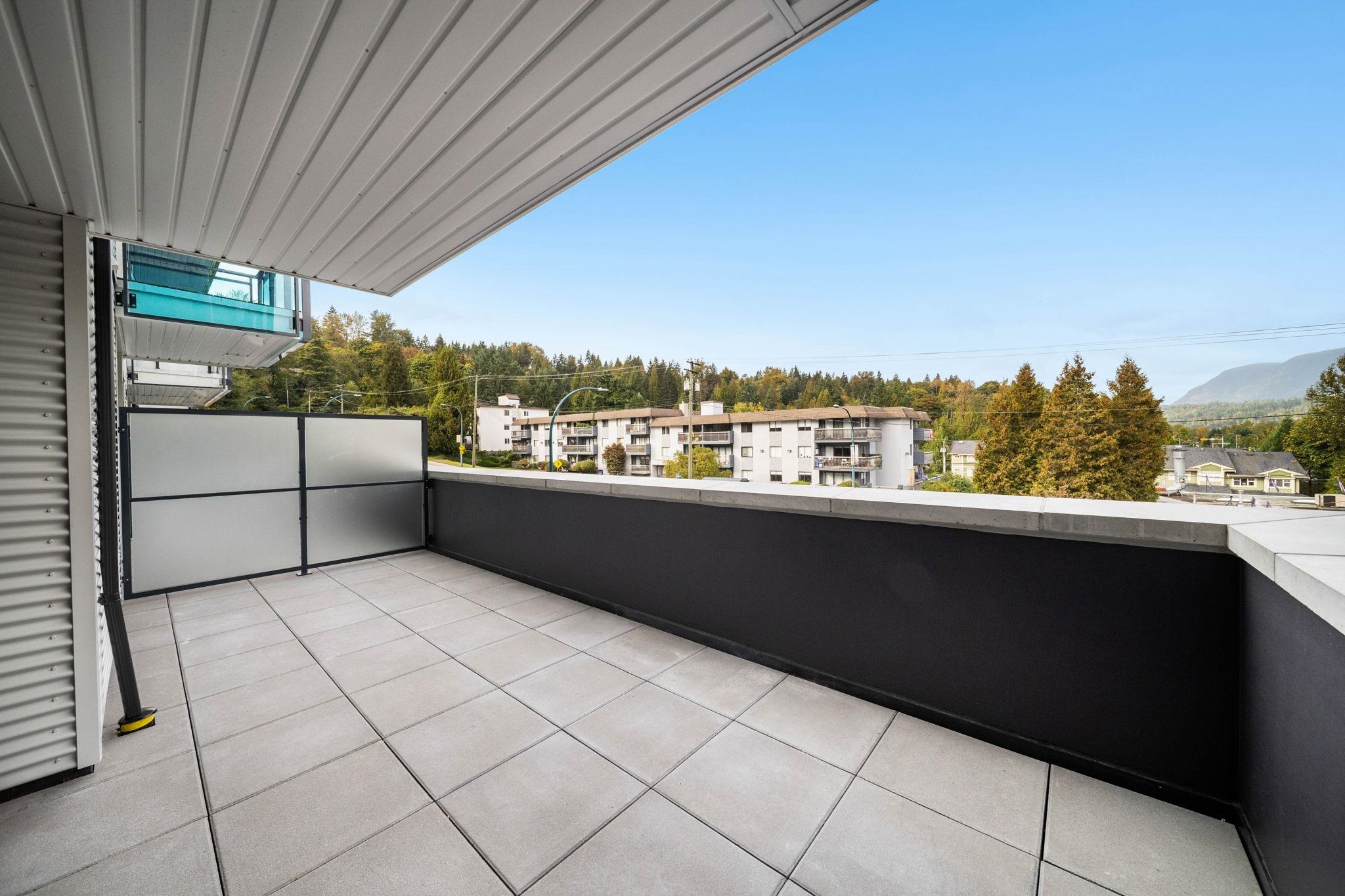 2015 St Johns St #213, Port Moody, BC V3H 0N5