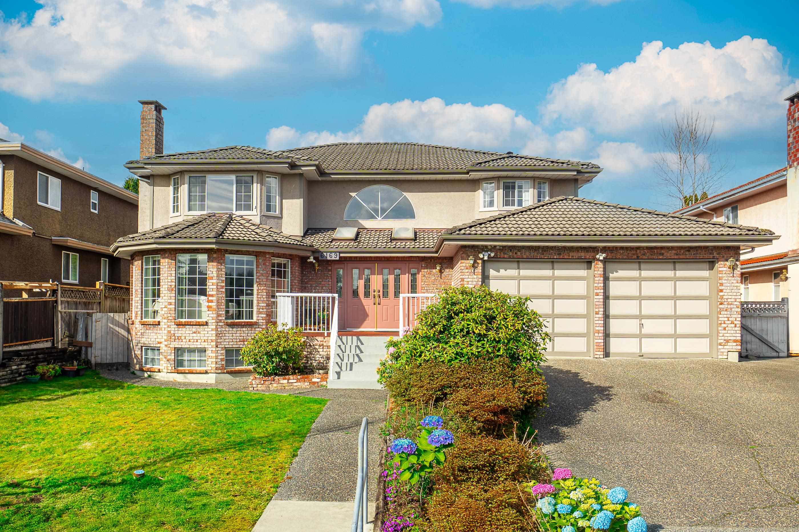 6169 Lochdale Street, Burnaby, BC V5B 2M6