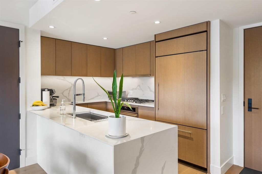 5089 Quebec Street #201, Vancouver, BC V5W 0E5