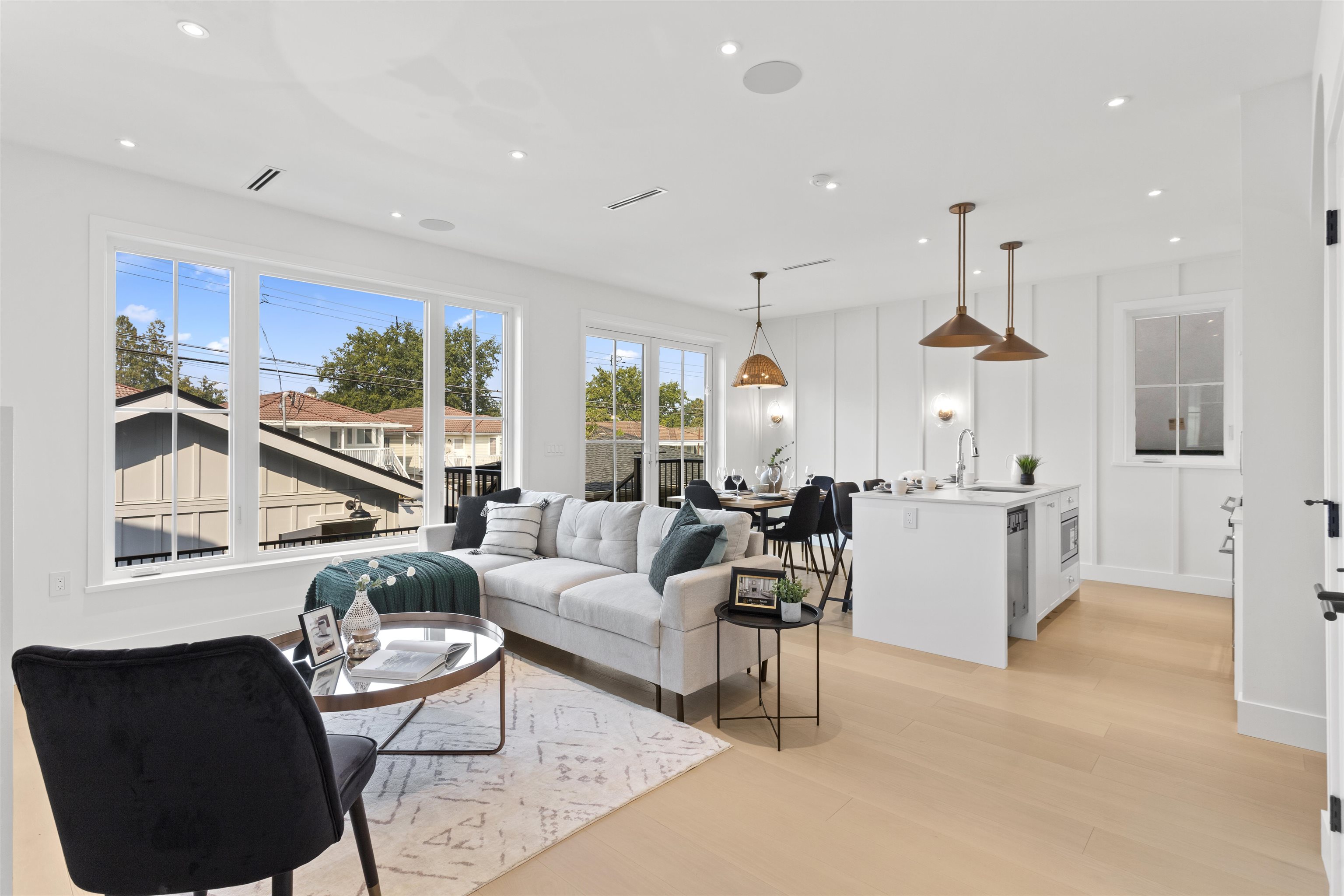 4313 Albert Street #2, Burnaby, BC V5C 2E9