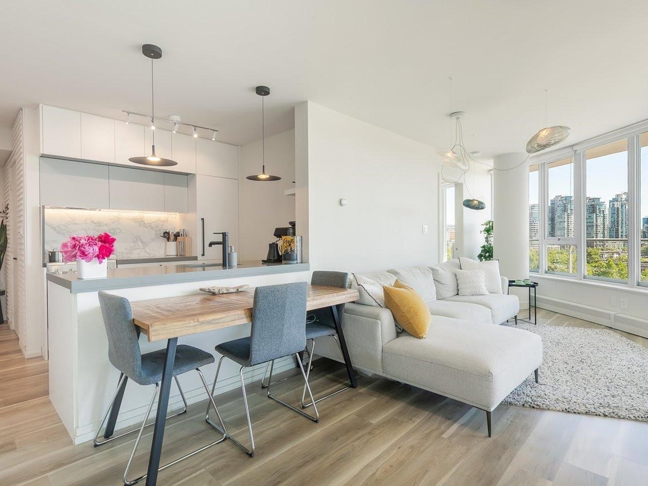 58 Keefer Place #1002, Vancouver, BC V6B 0B8