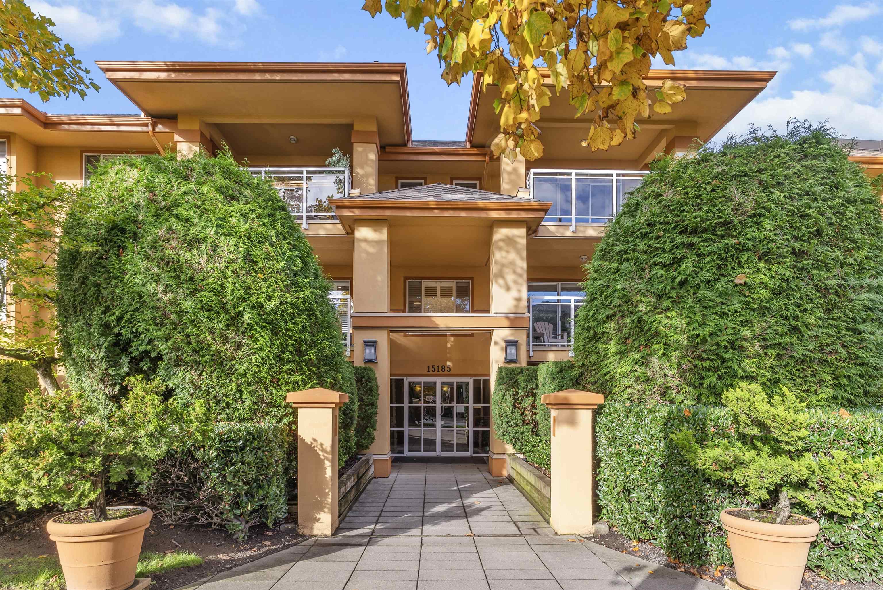 15185 22 Avenue #106, Surrey, BC V4A 9T4