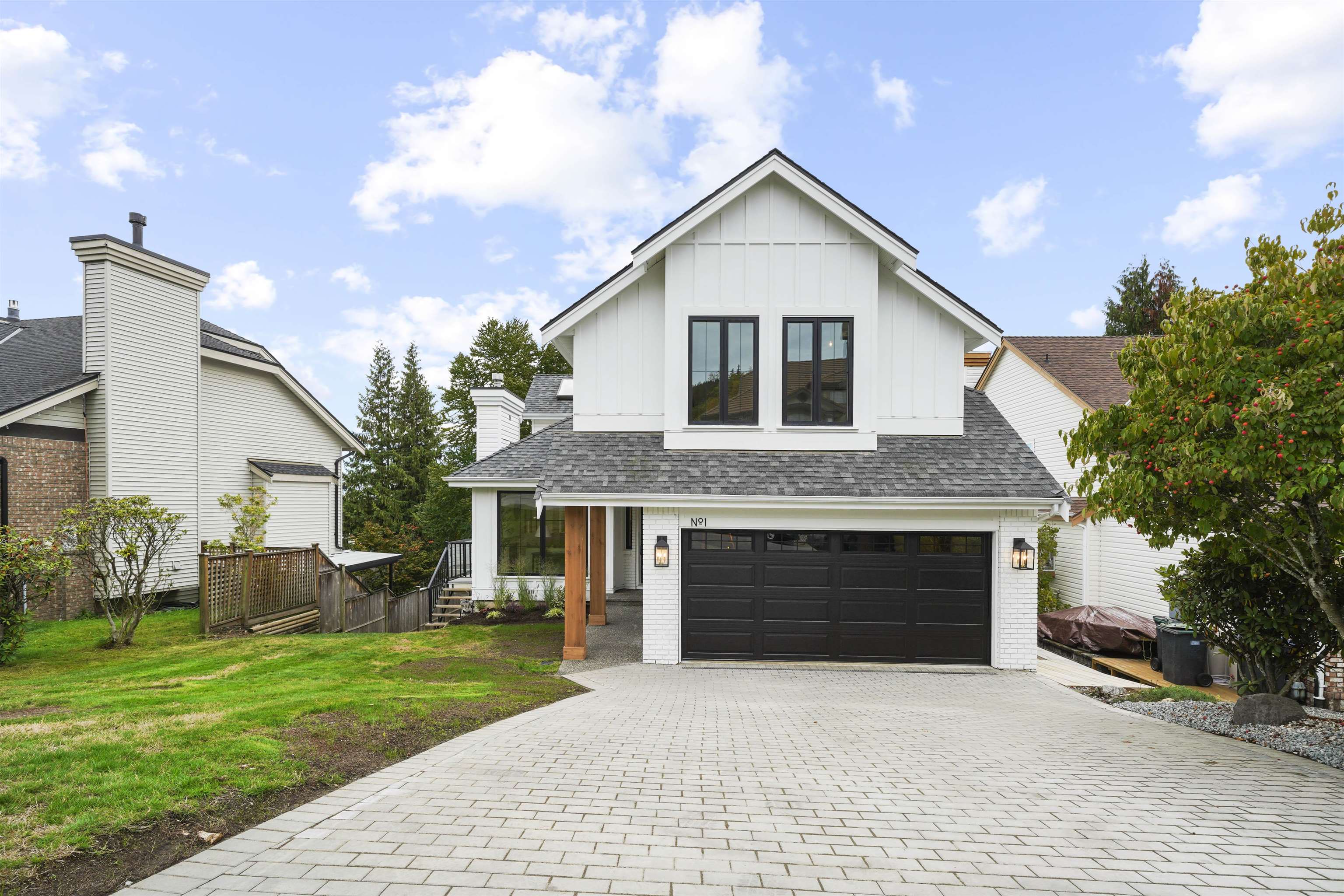 1 Cedarwood Court, Port Moody, BC V3H 4W2