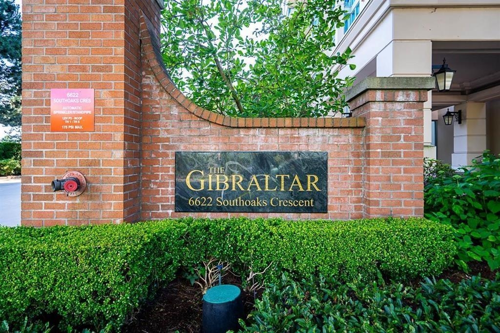 6622 Southoaks Crescent #1302, Burnaby, BC V5E 4K2